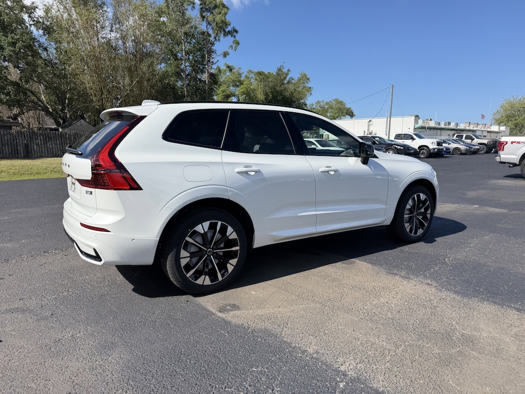 New 2026 Volvo XC60 B5 Plus SUV