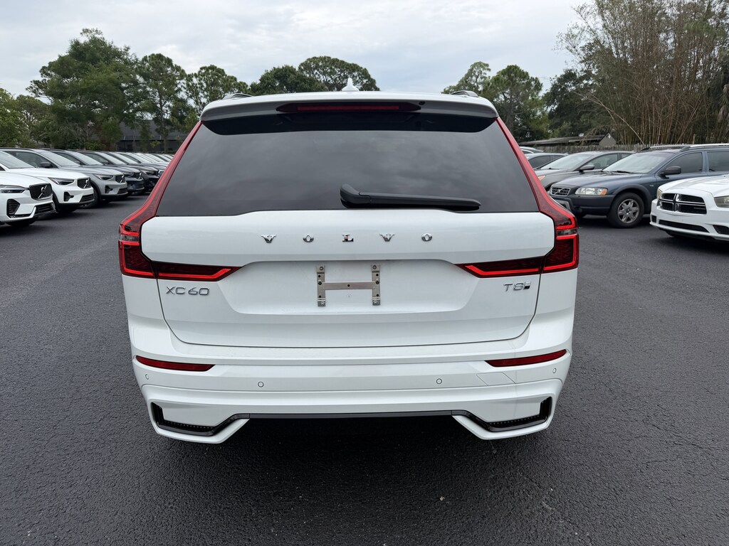 New 2026 Volvo XC60 plug-in hybrid T8 Plus SUV