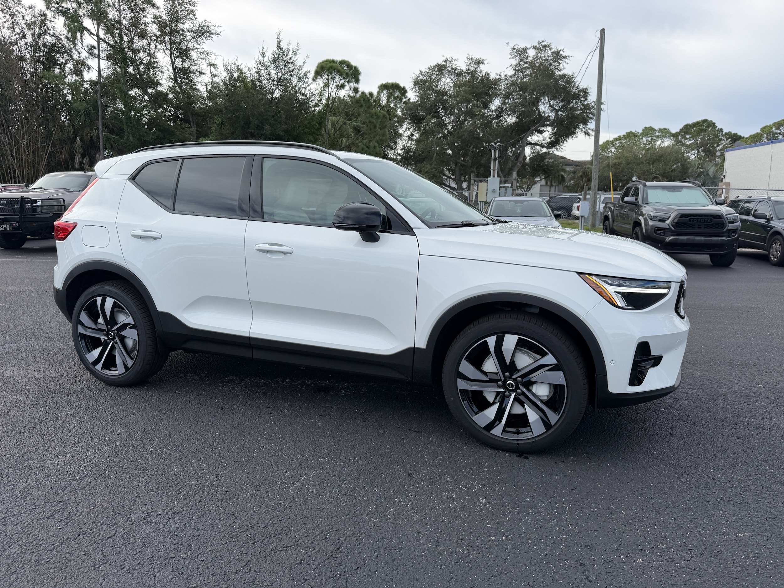2026 Volvo XC40