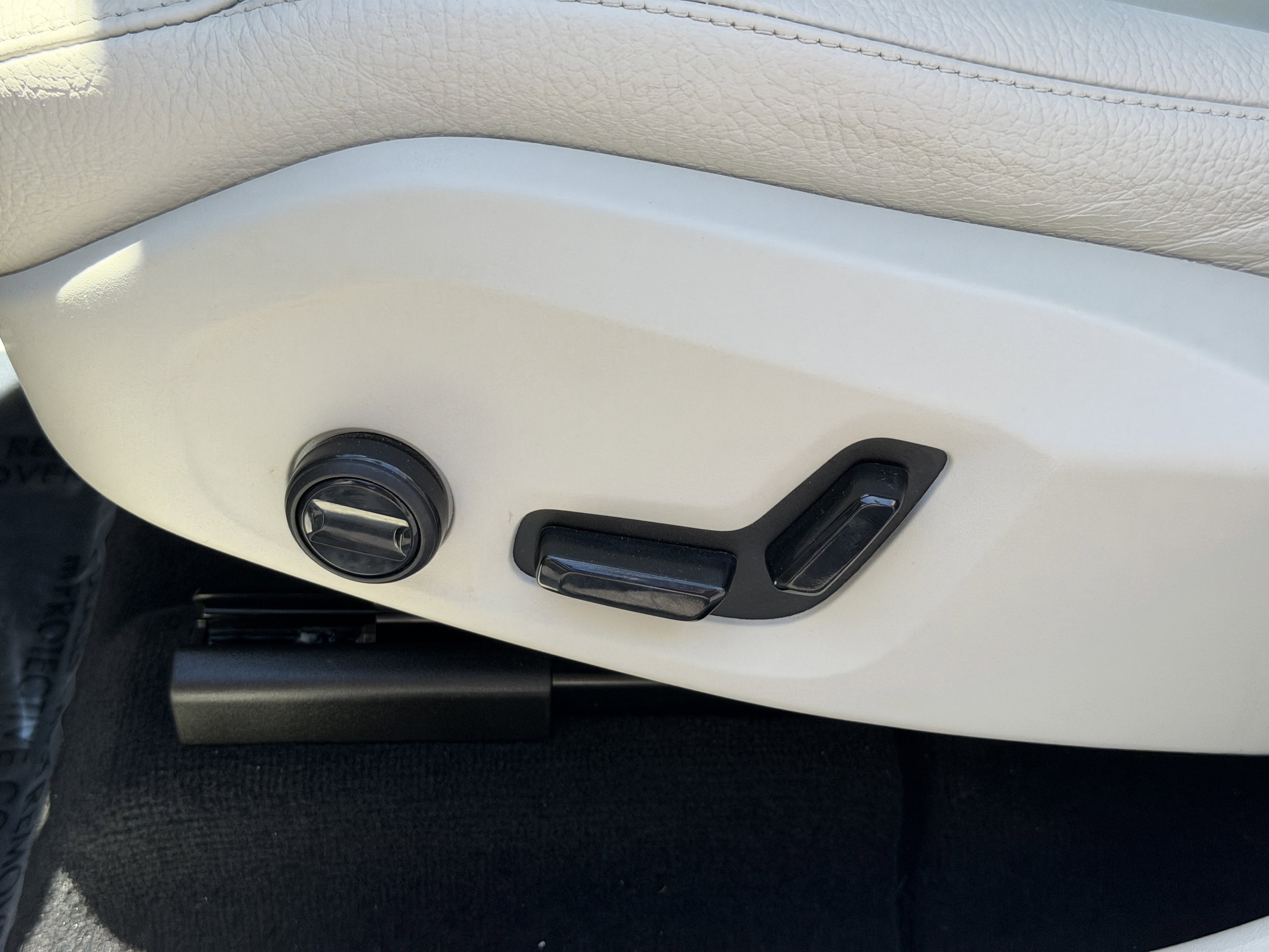 2023 Volvo XC60 Plus - Photo 20