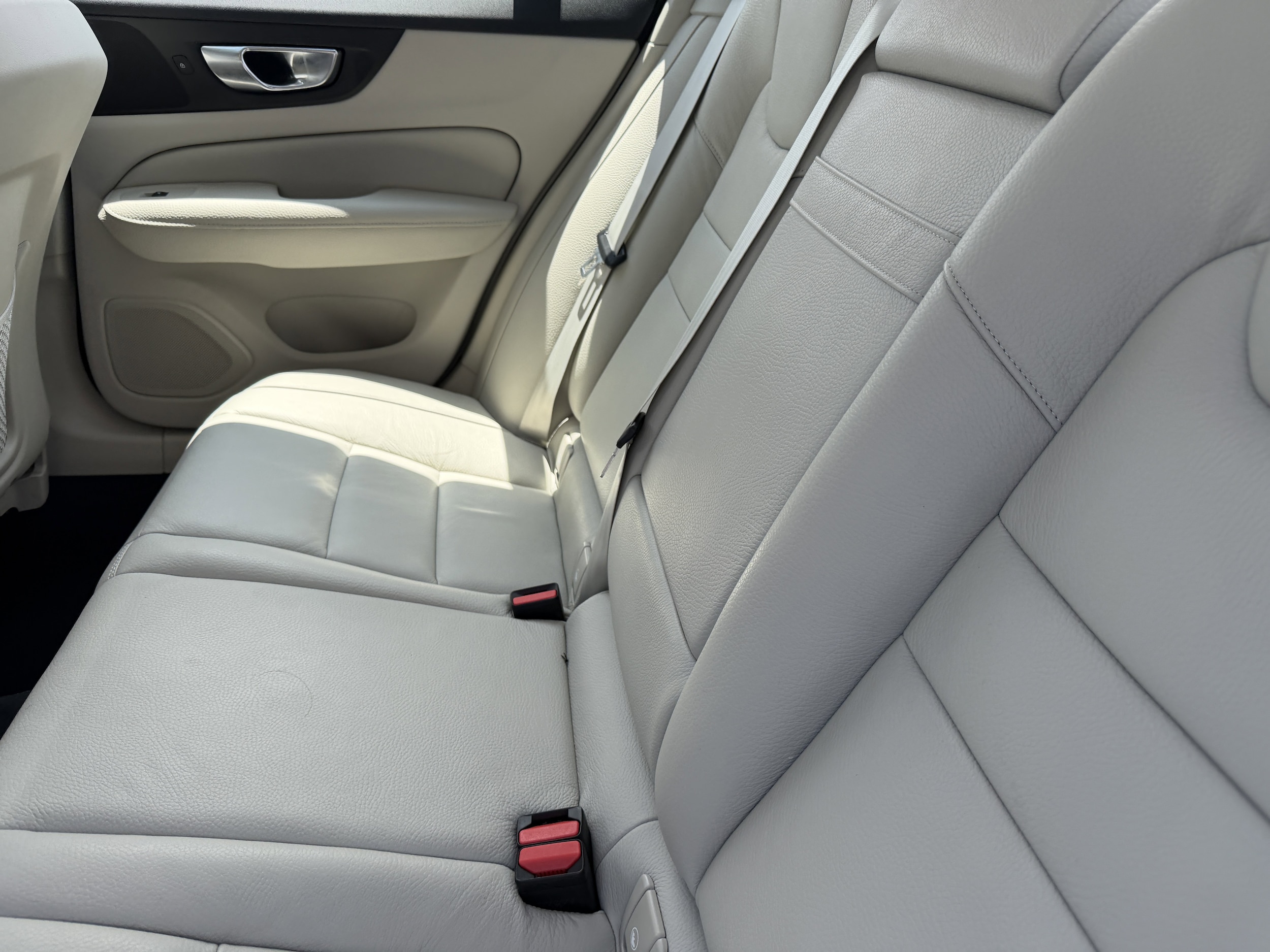 2021 Volvo S60 Inscription - Photo 17
