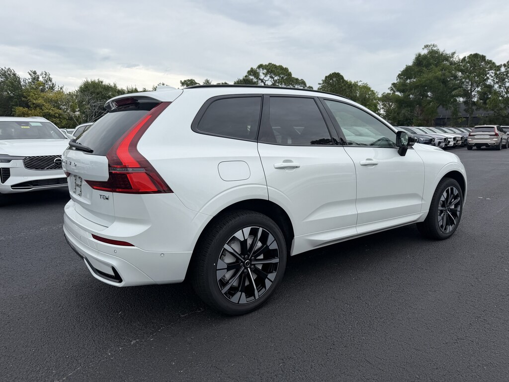 New 2026 Volvo XC60 plug-in hybrid T8 Plus SUV