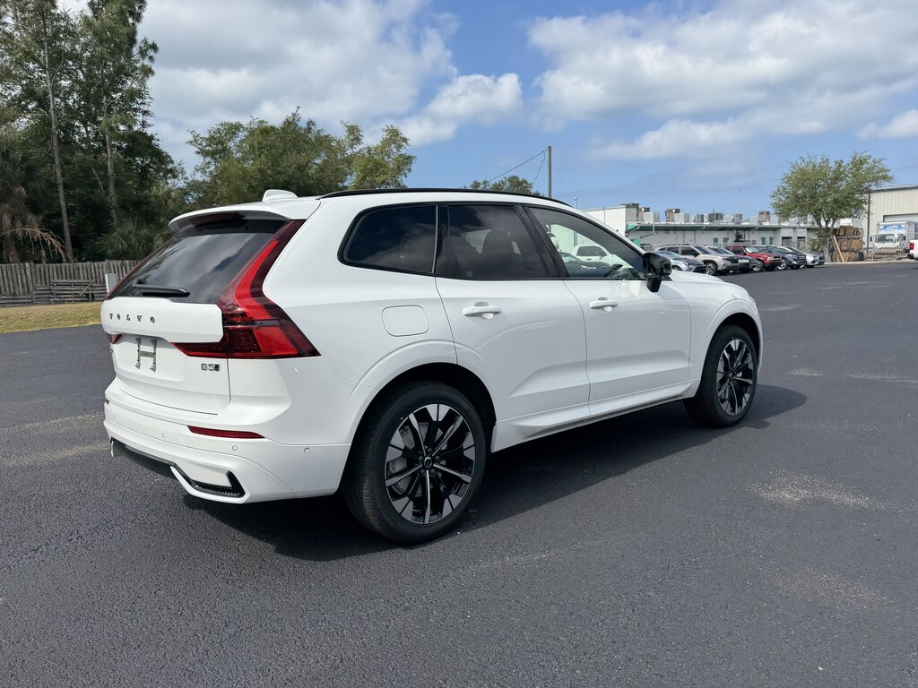 New 2026 Volvo XC60 B5 Plus SUV