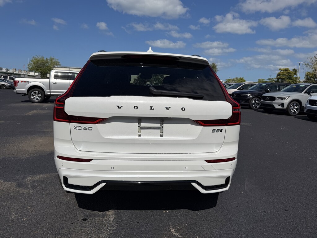 New 2026 Volvo XC60 B5 Ultra SUV