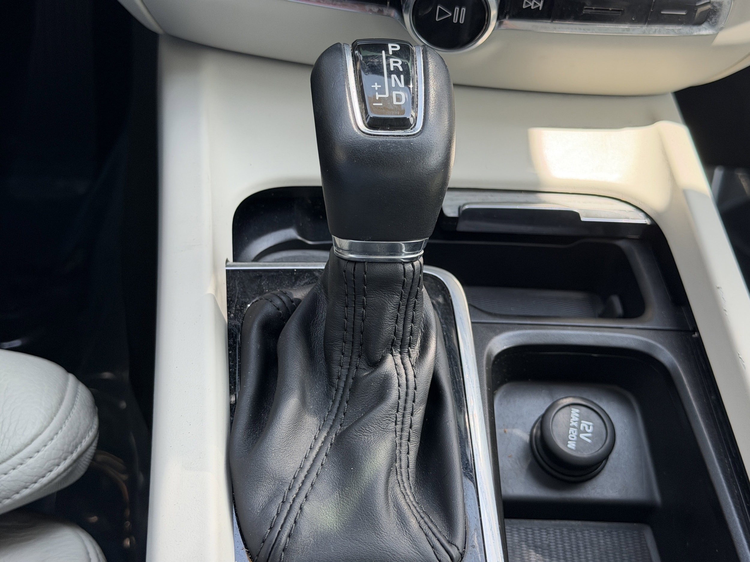 2021 Volvo S60 Inscription - Photo 27