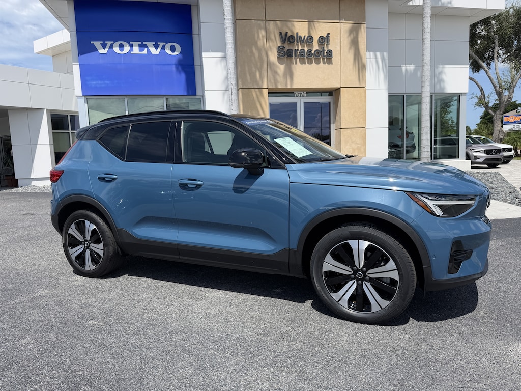 Certified 2023 Volvo XC40 Recharge Pure Electric Twin Plus SUV