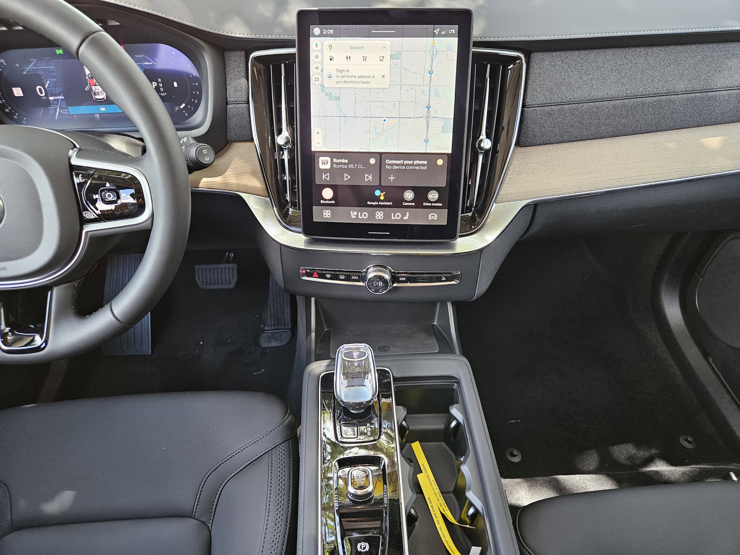 2026 Volvo XC90 Plus - Photo 18