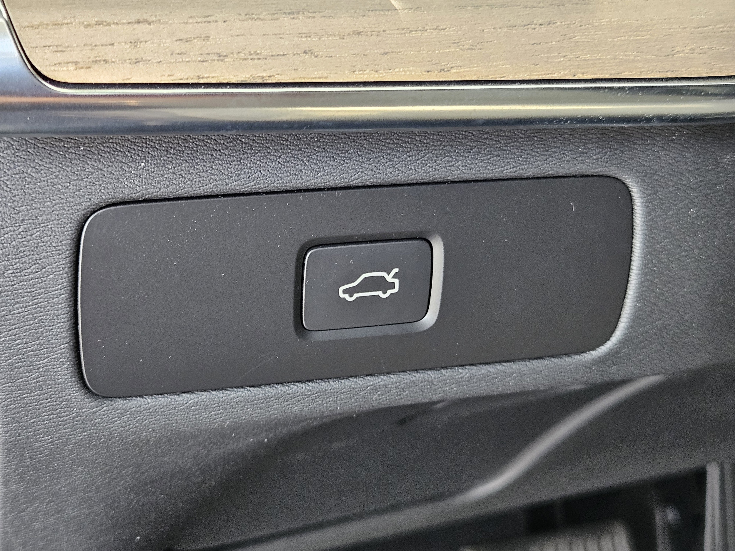2026 Volvo XC90 Plus - Photo 23