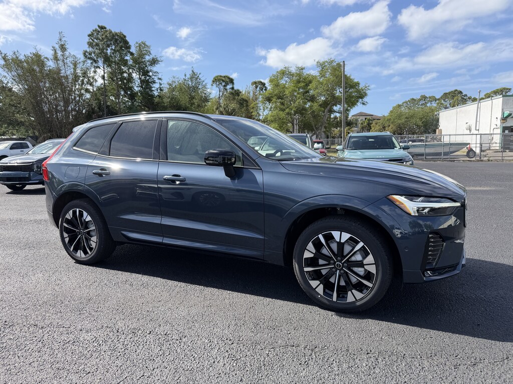 New 2026 Volvo XC60 B5 Plus SUV