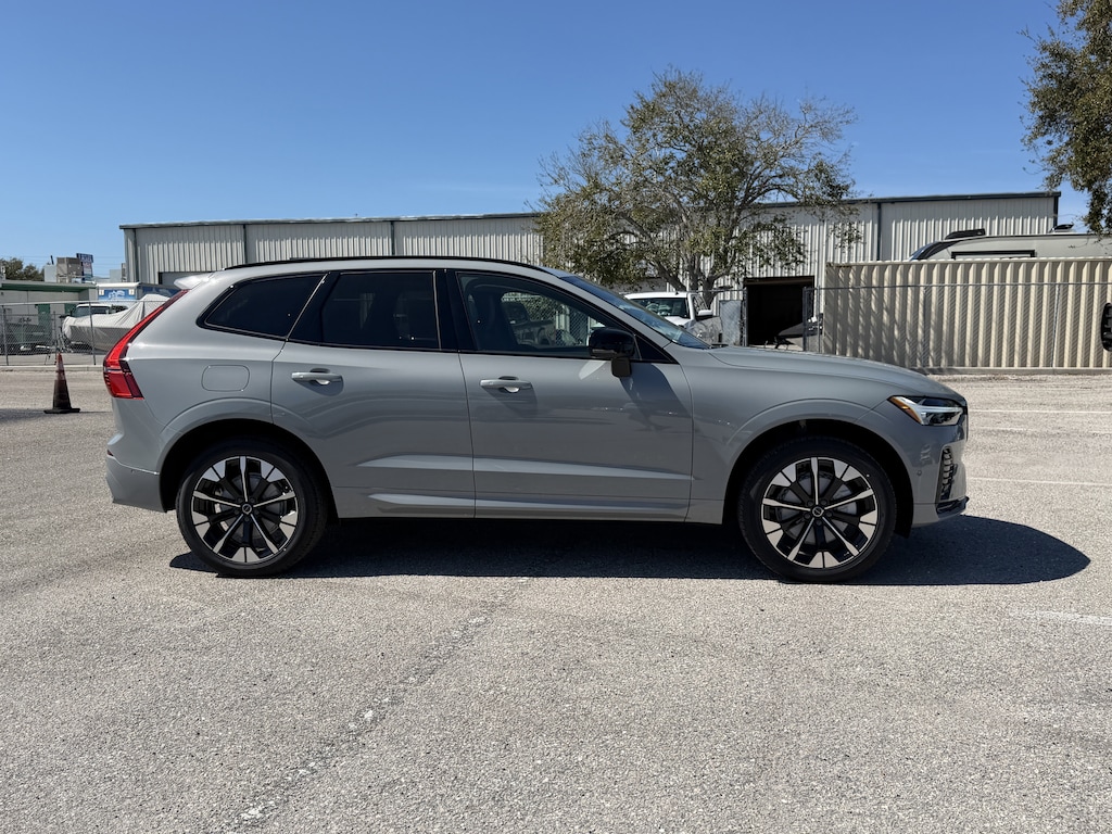 New 2026 Volvo XC60 B5 Plus SUV
