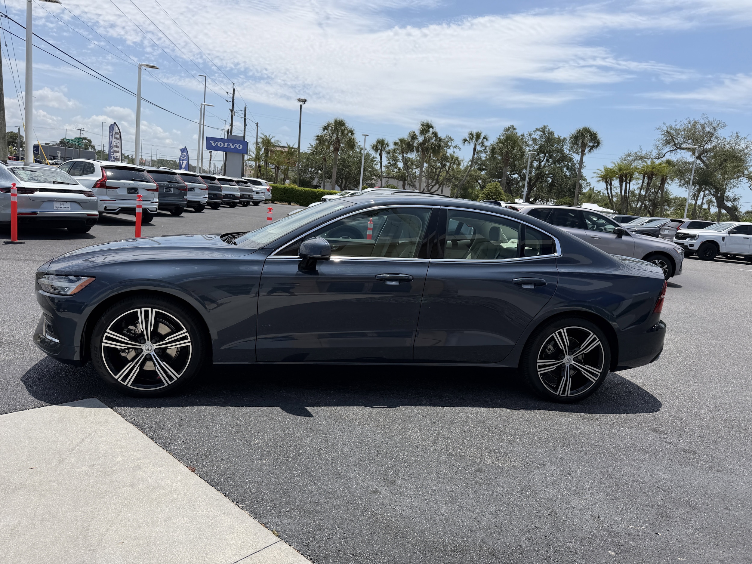2021 Volvo S60 Inscription - Photo 6