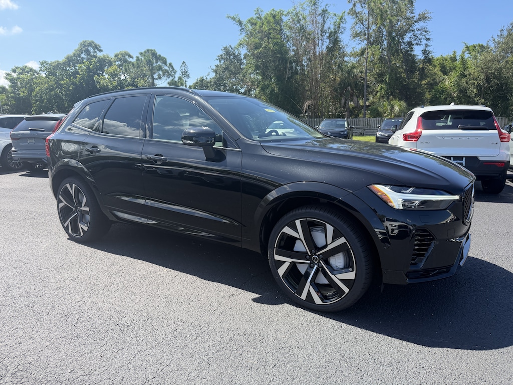New 2026 Volvo XC60 plug-in hybrid T8 Ultra SUV