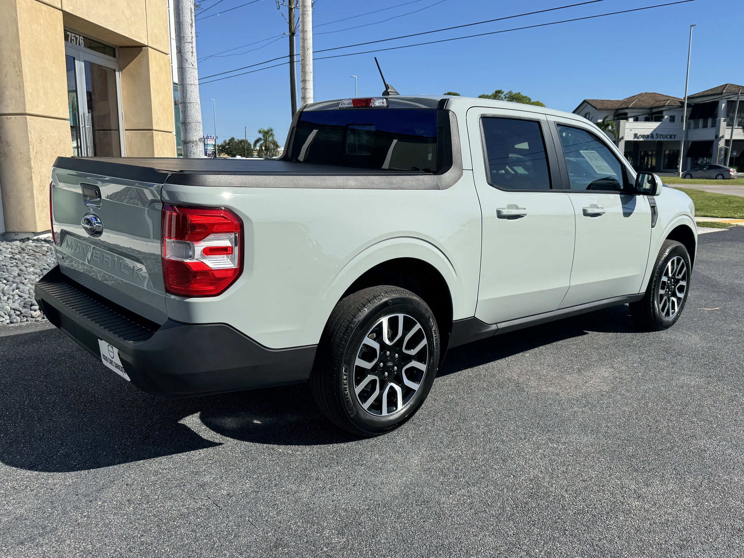 2023 Ford Maverick XLT Lariat photo 3