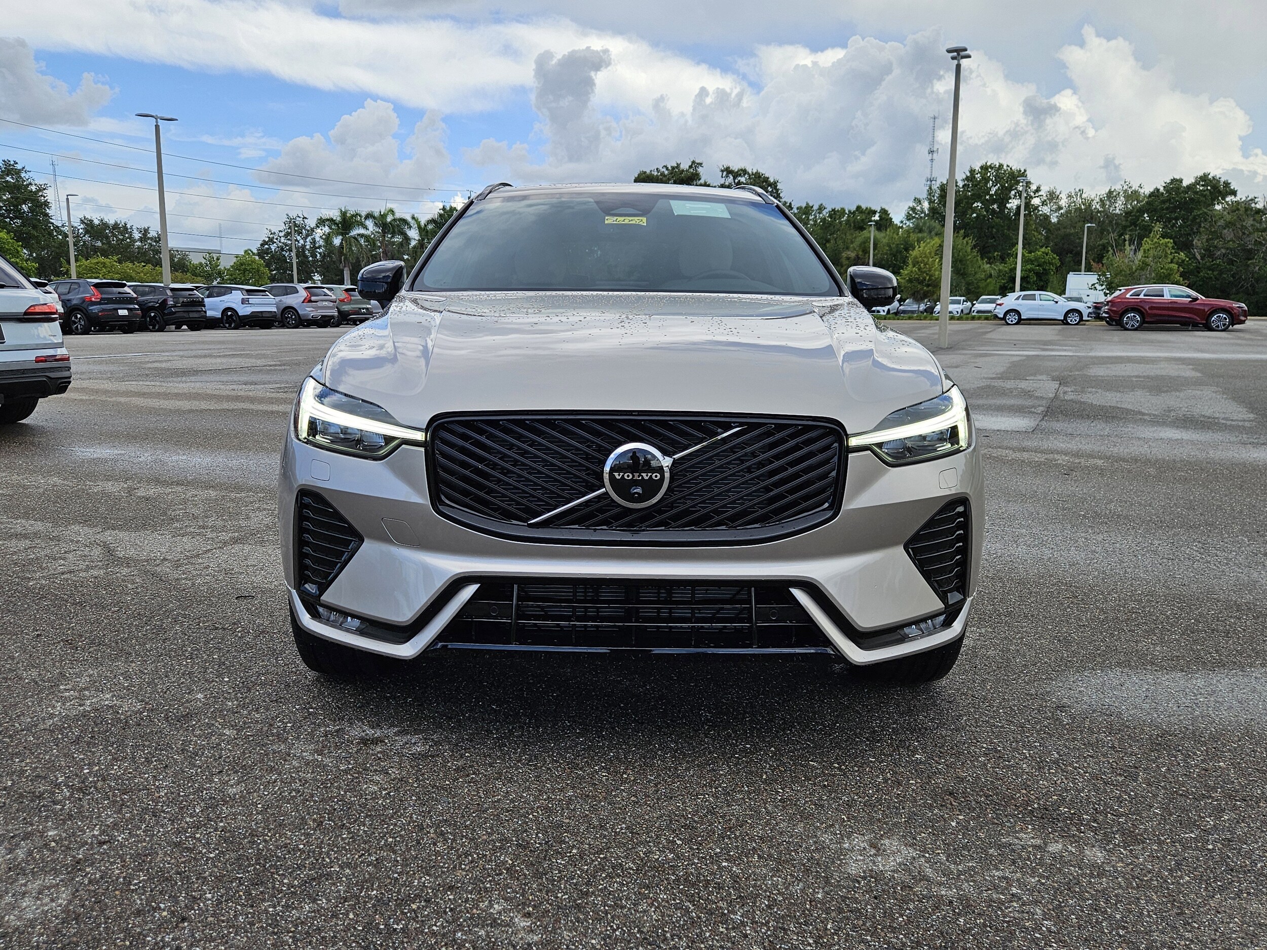 2026 Volvo XC60 B5 Plus photo 2