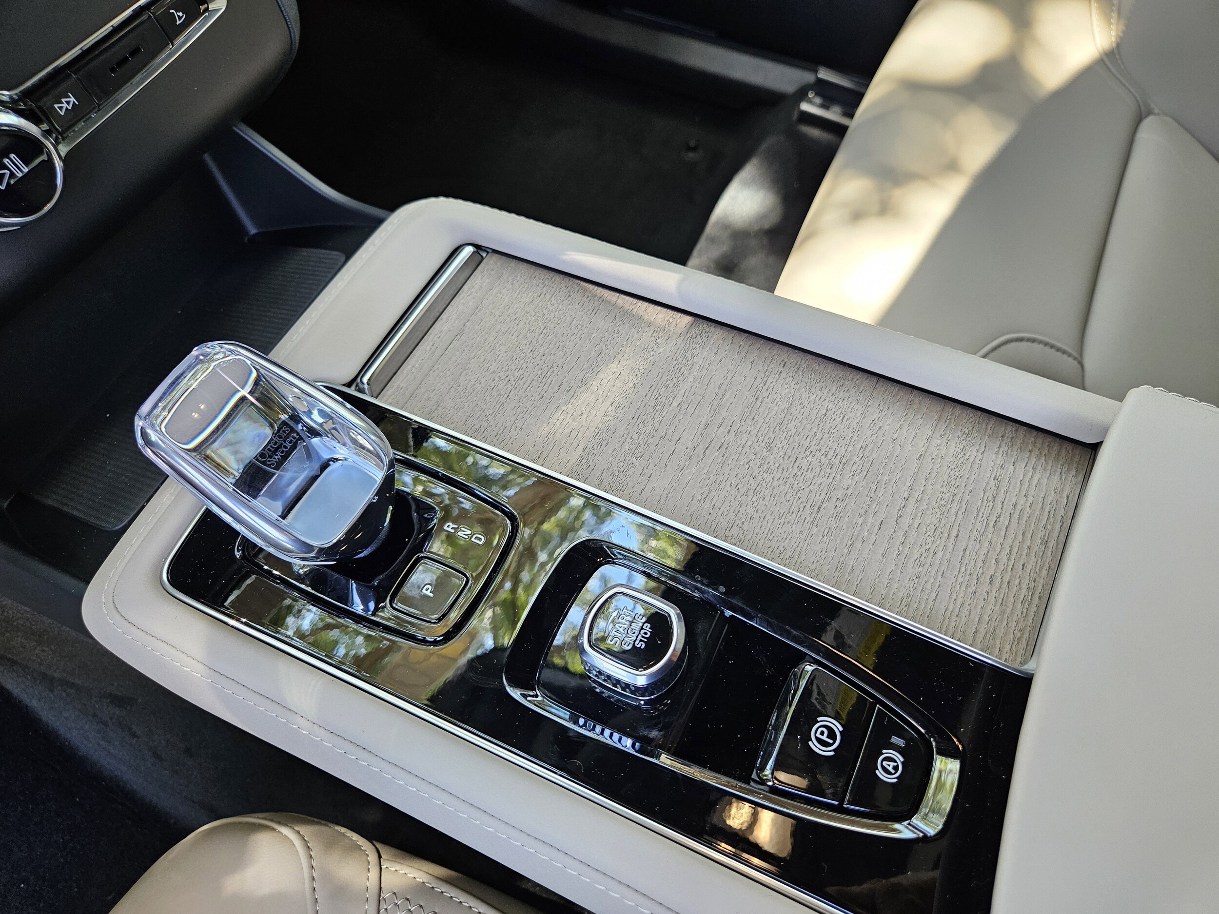 2026 Volvo XC90 Plus - Photo 31