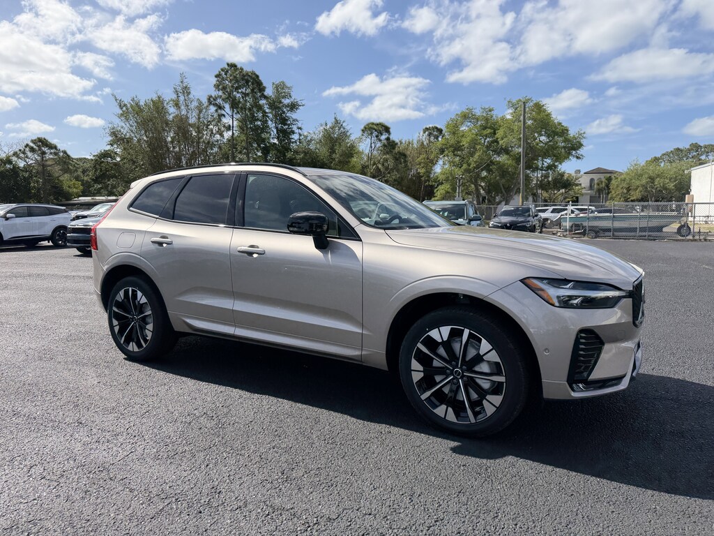 New 2026 Volvo XC60 B5 Plus SUV