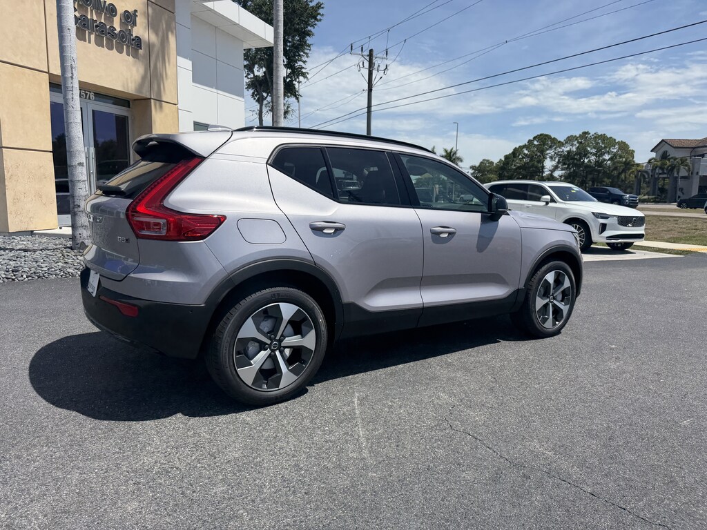 New 2026 Volvo XC40 B5 Plus SUV
