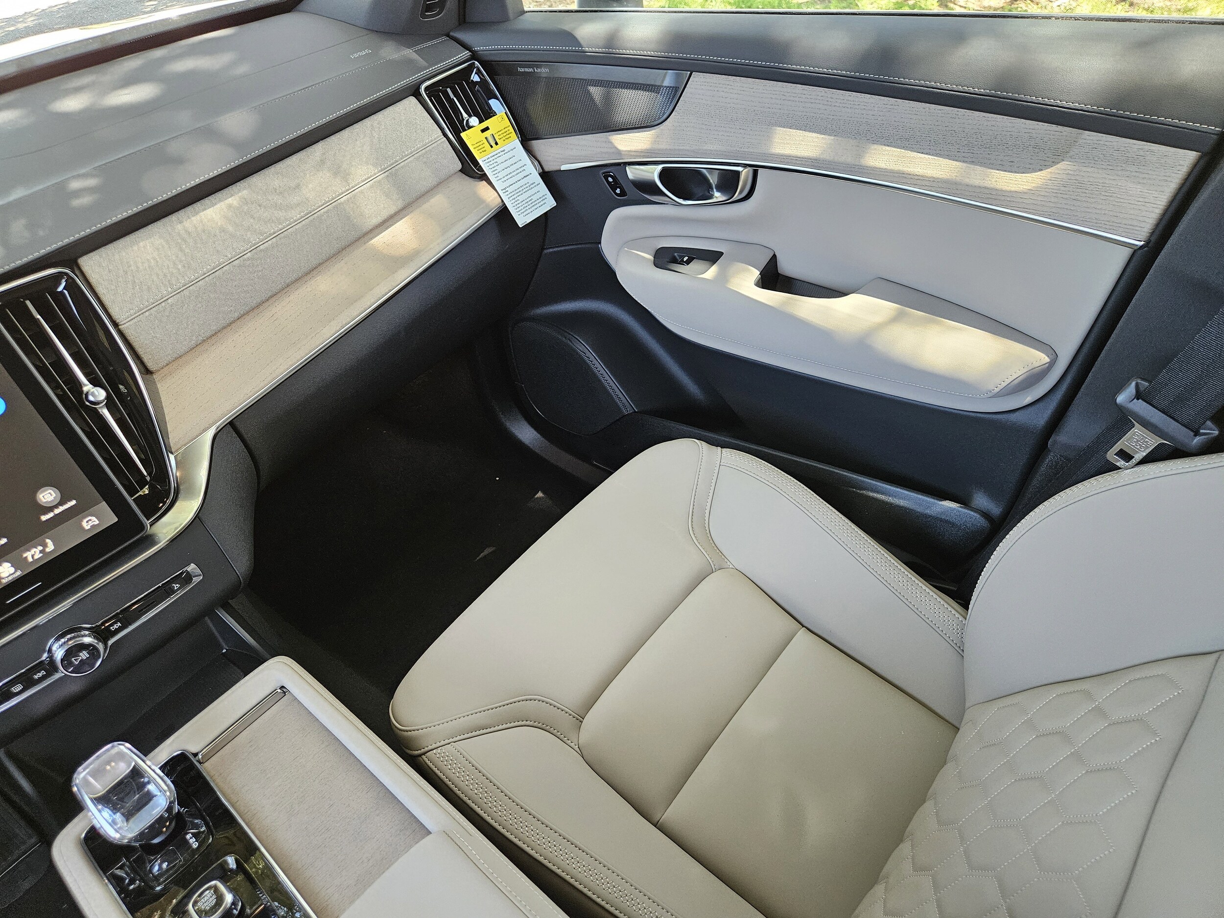 2026 Volvo XC90 Plus - Photo 19