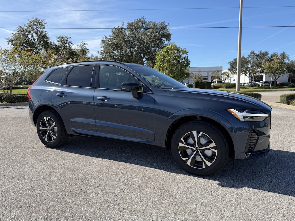 New 2026 Volvo XC60 B5 Core SUV