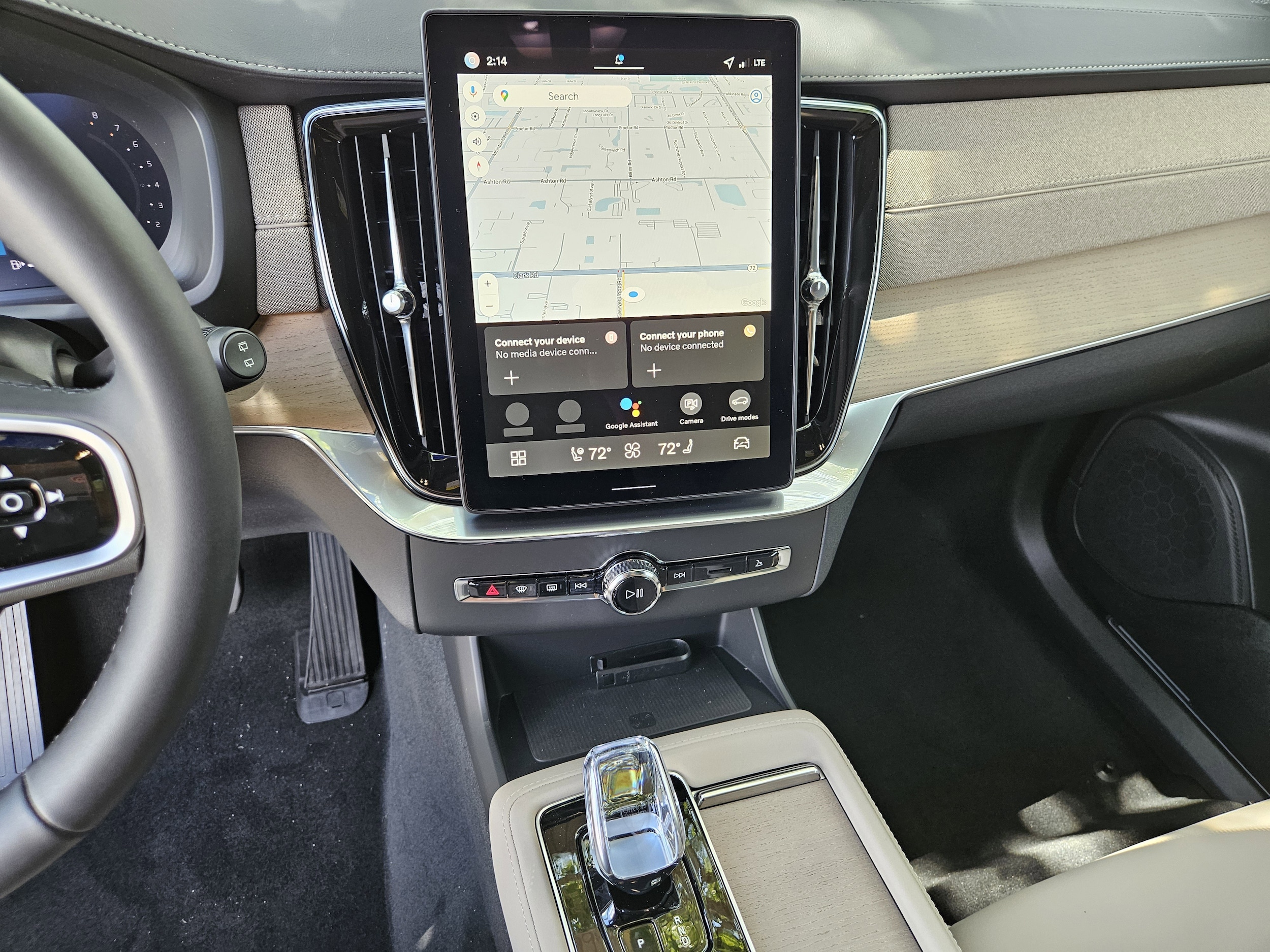 2026 Volvo XC90 Plus - Photo 26