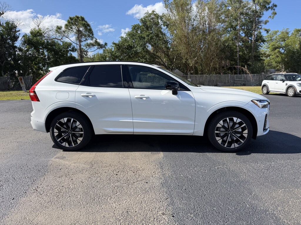 New 2026 Volvo XC60 B5 Plus SUV