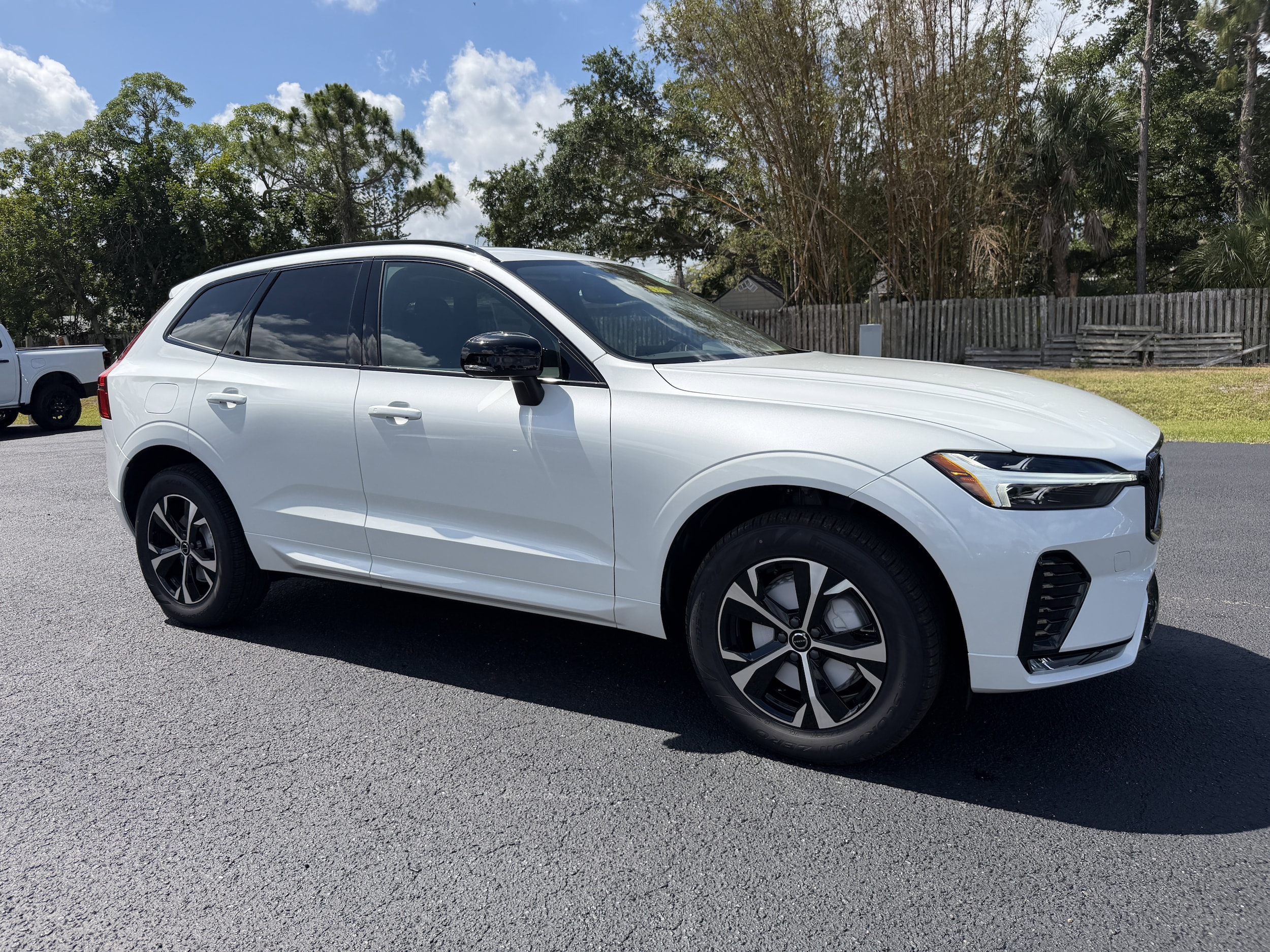 2026 Volvo XC60 B5 Core Dark AWD's photo