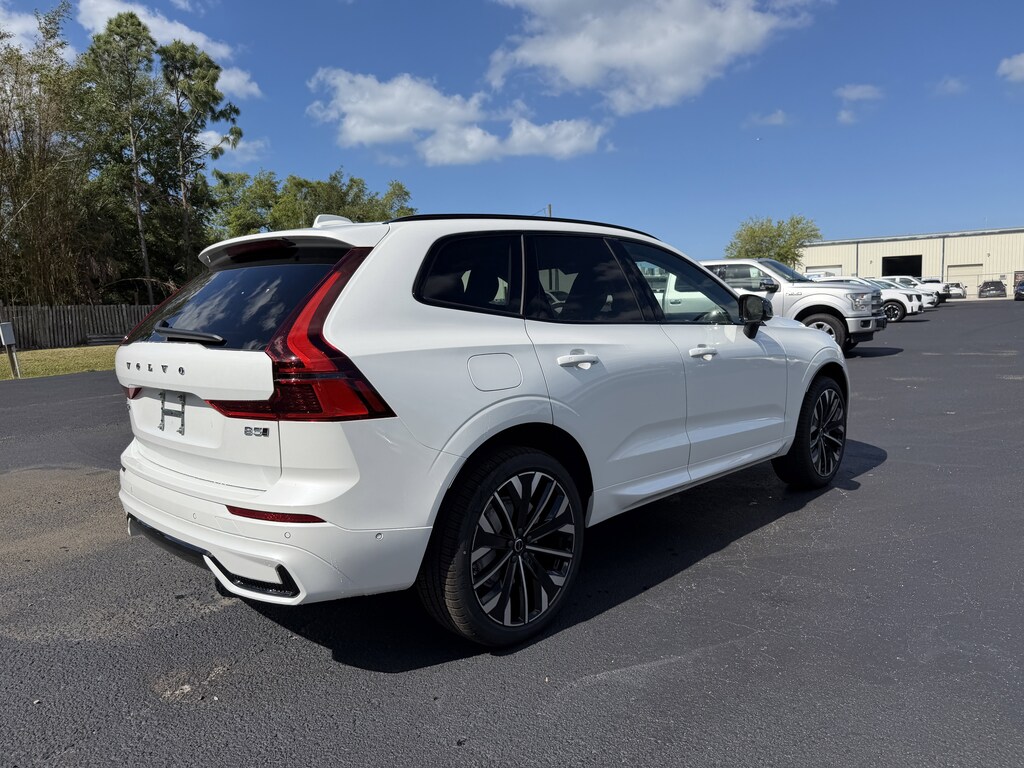 New 2026 Volvo XC60 B5 Ultra SUV