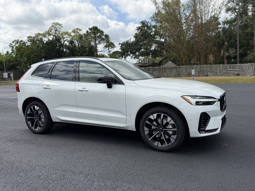 New 2026 Volvo XC60 B5 Plus SUV