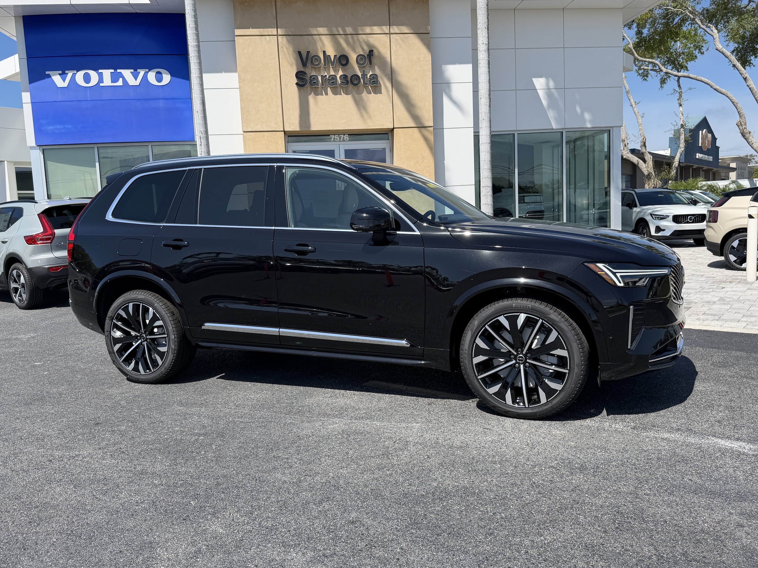2026 Volvo XC90 T8 Recharge Ultra Bright 4WD's photo