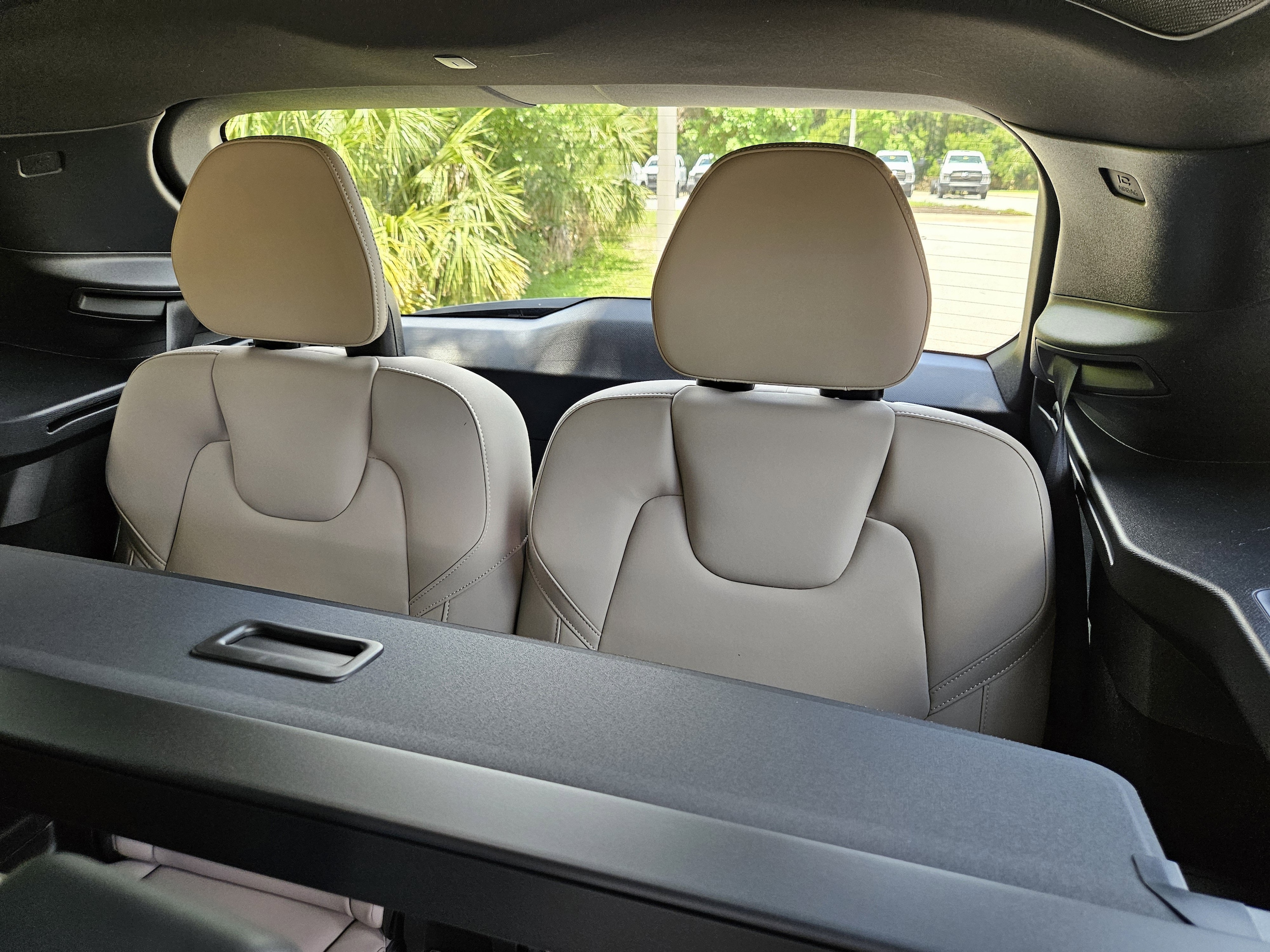 2026 Volvo XC90 Plus - Photo 15