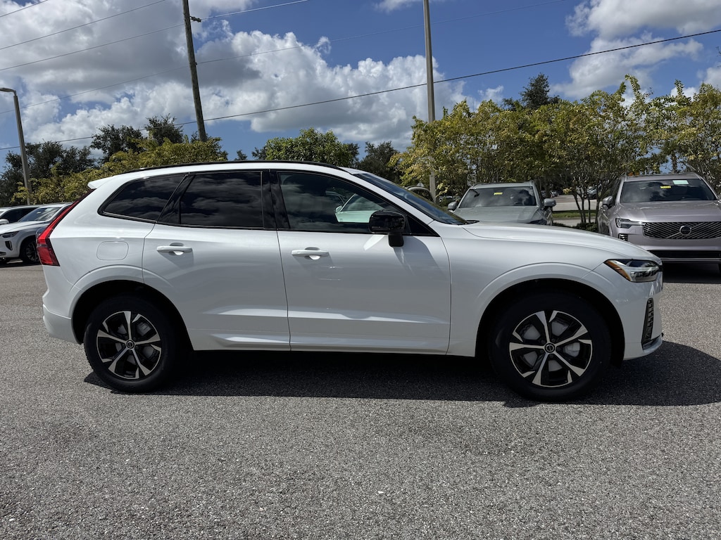 New 2026 Volvo XC60 B5 Core SUV