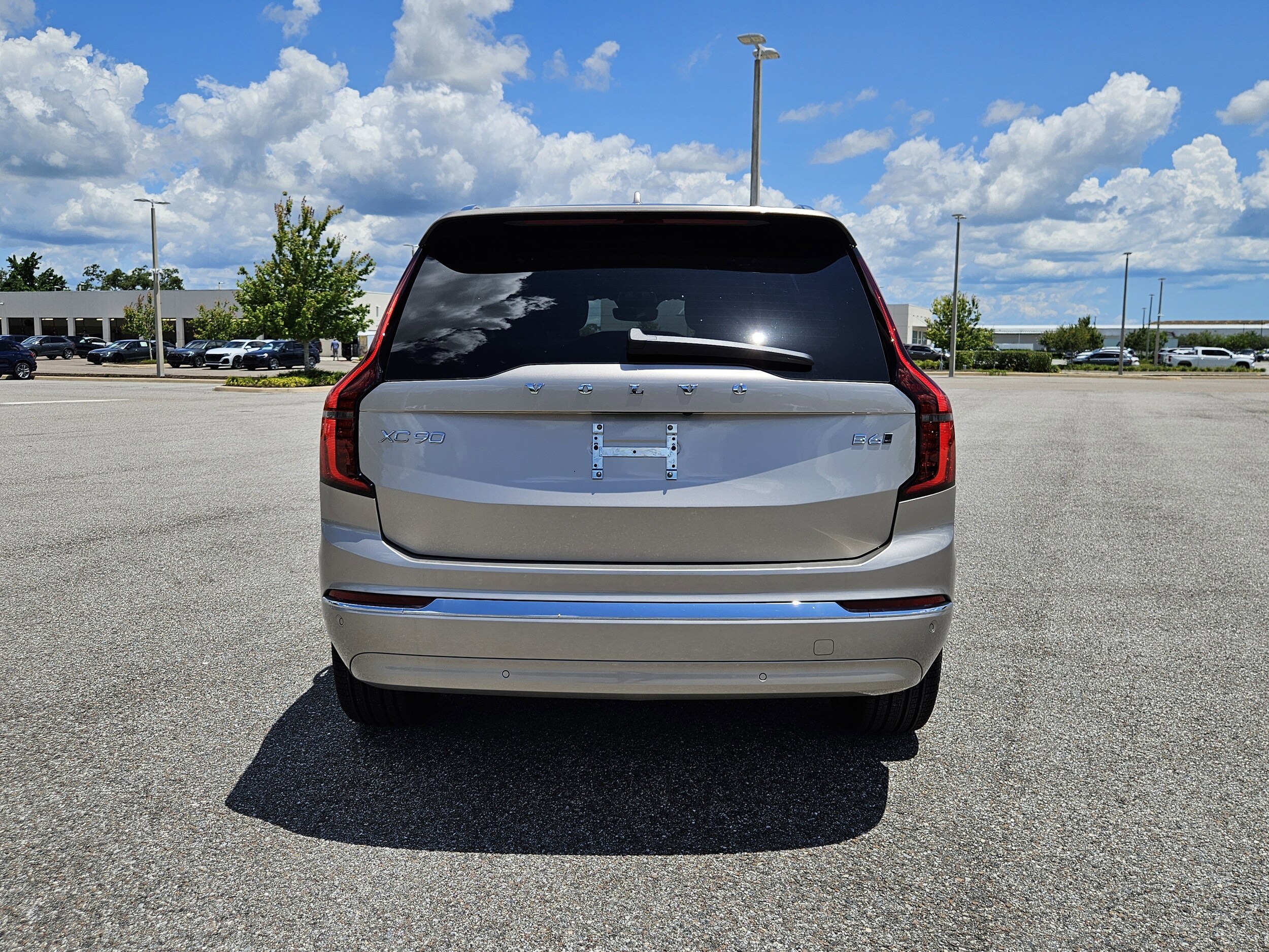 2026 Volvo XC90 Plus - Photo 6