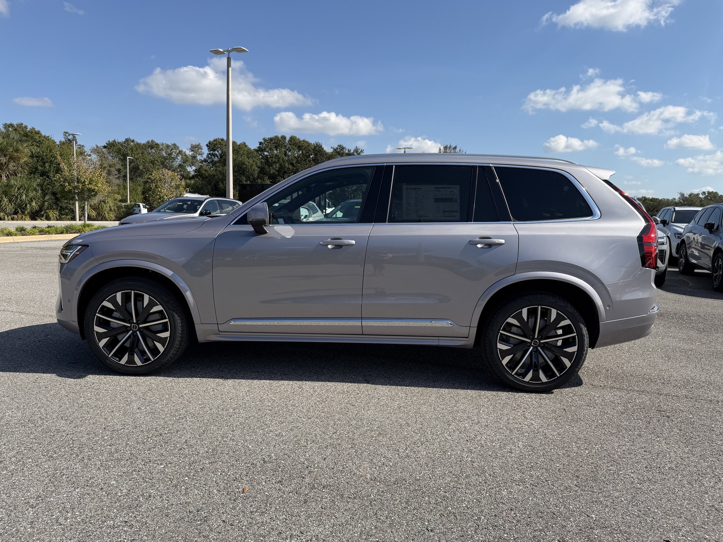 2026 Volvo XC90 Plus - Photo 6