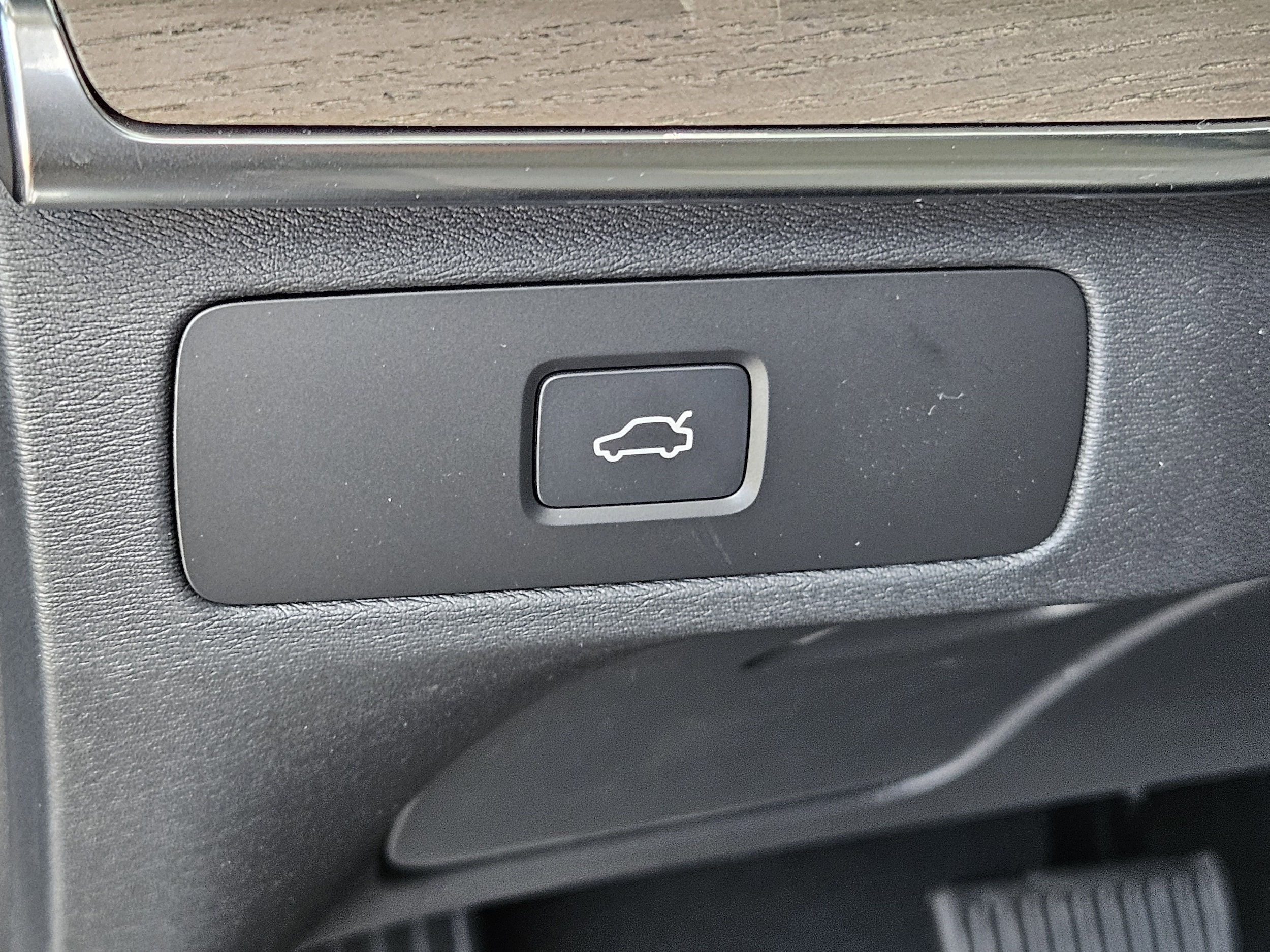 2026 Volvo XC90 Plus - Photo 23