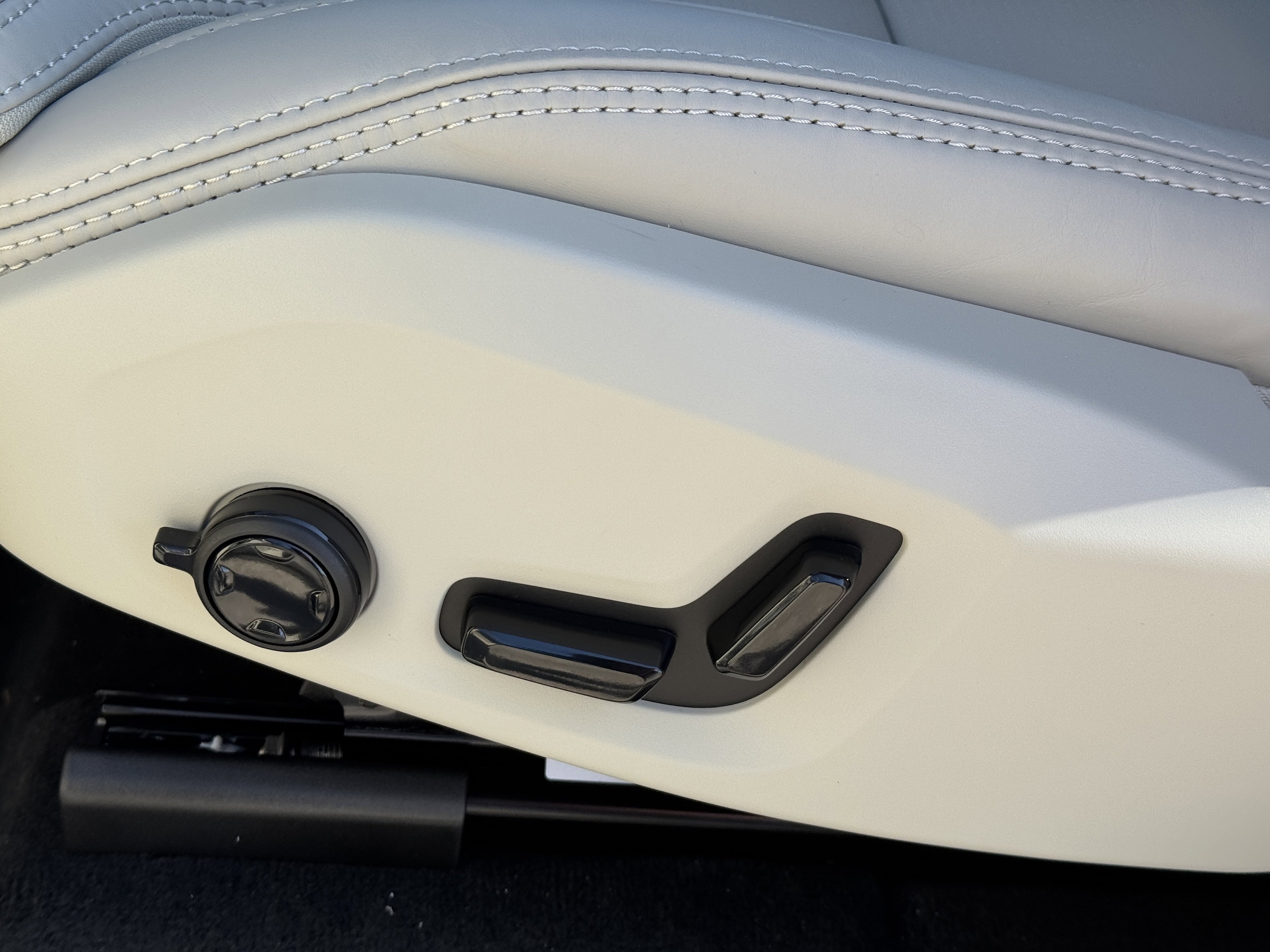 2026 Volvo XC90 Ultra - Photo 21