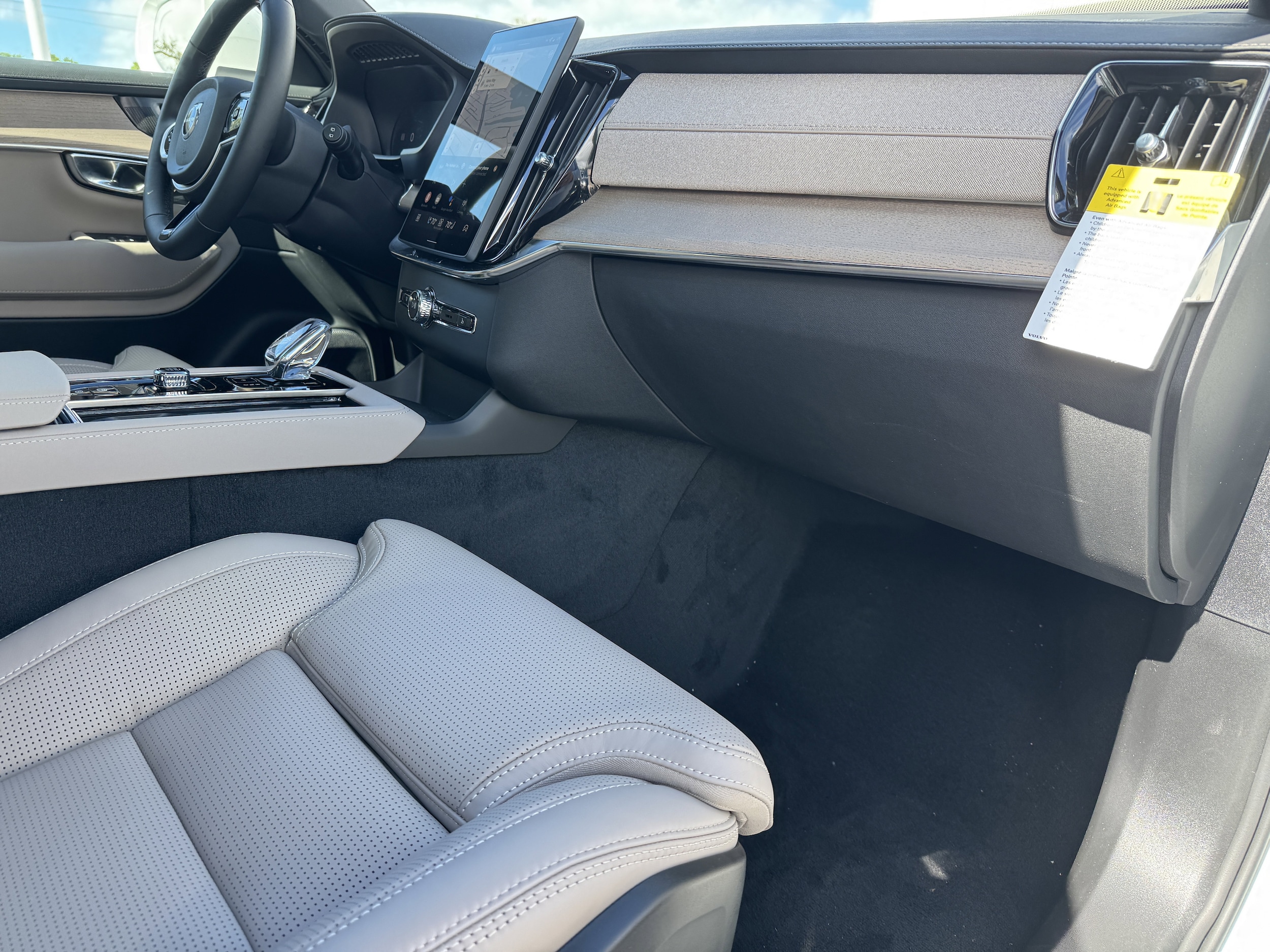 2026 Volvo XC90 Ultra - Photo 11