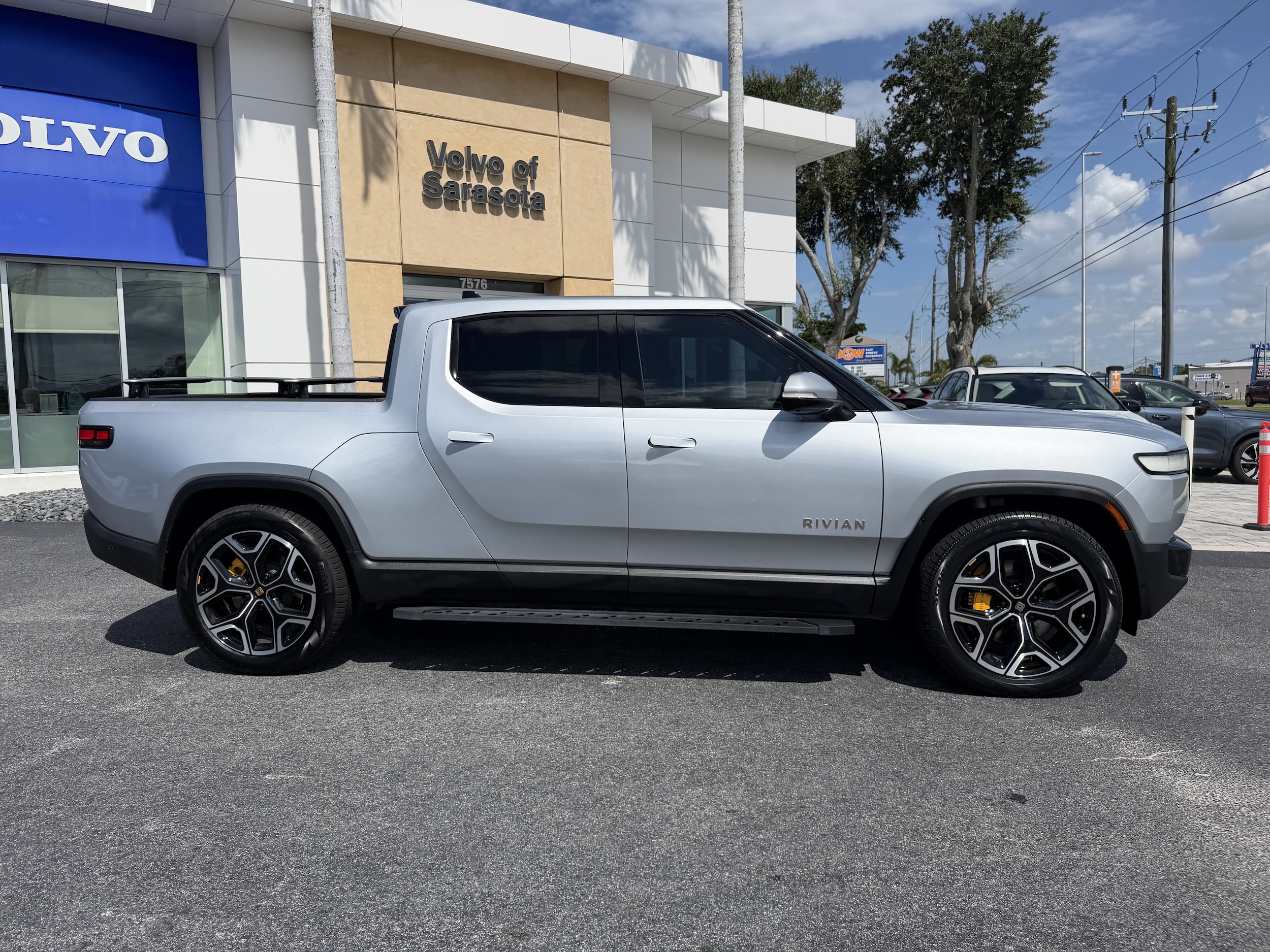 Used 2023 Rivian R1T Adventure with VIN 7FCTGAAA9PN017831 for sale in Sarasota, FL