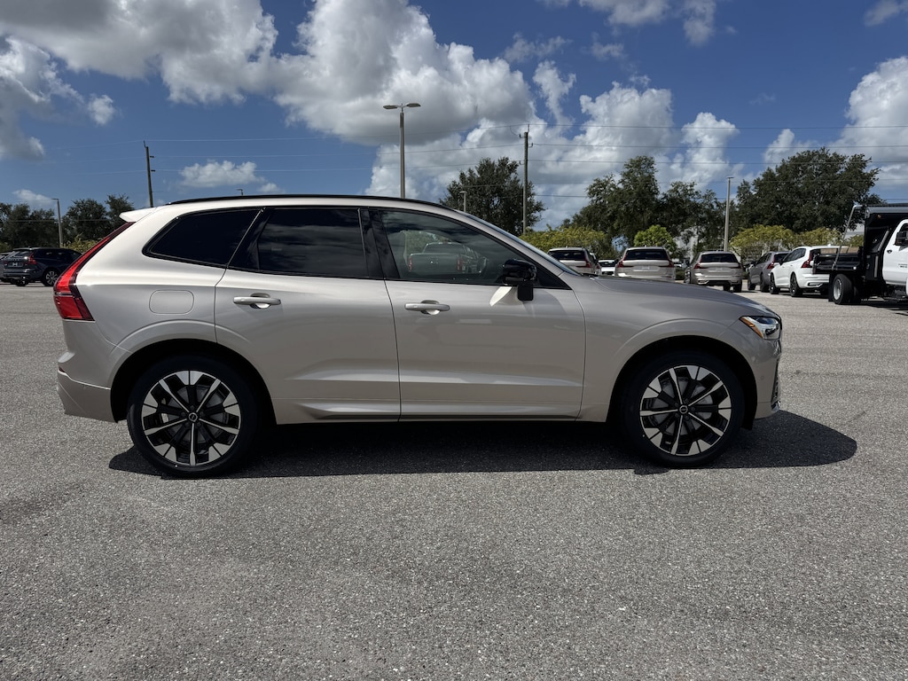 New 2026 Volvo XC60 B5 Plus SUV