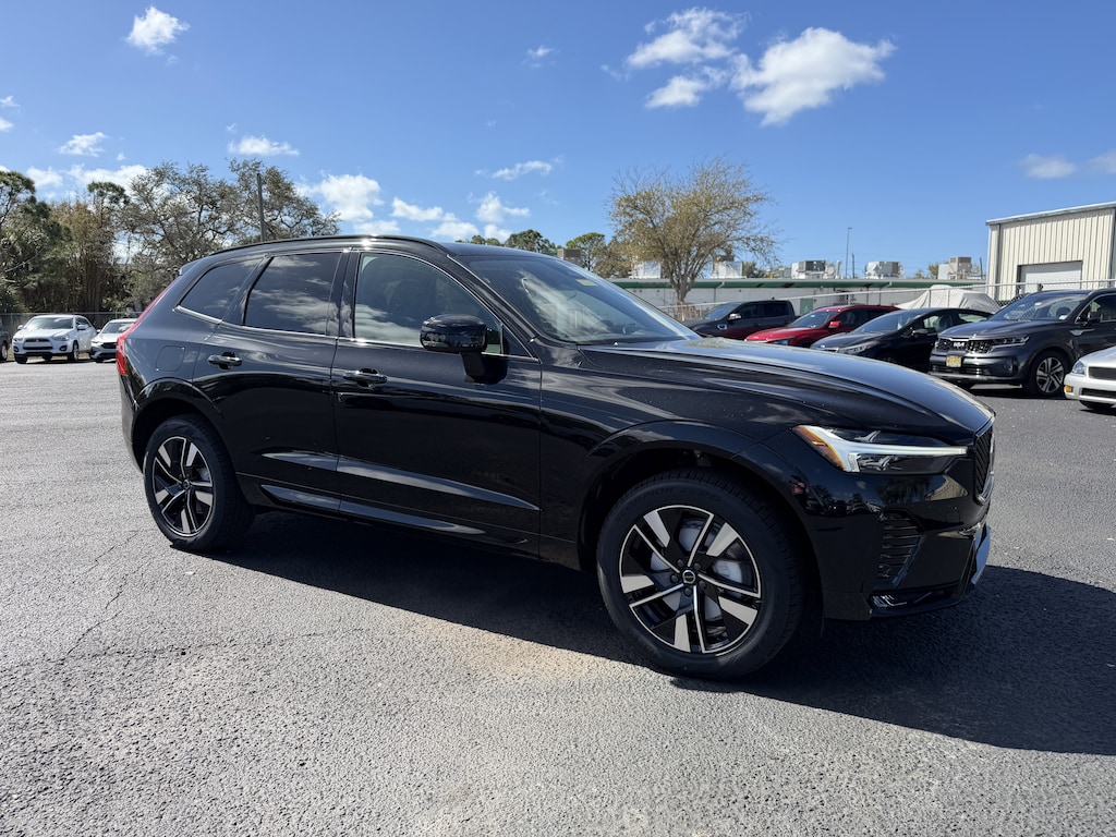 New 2026 Volvo XC60 B5 Core SUV