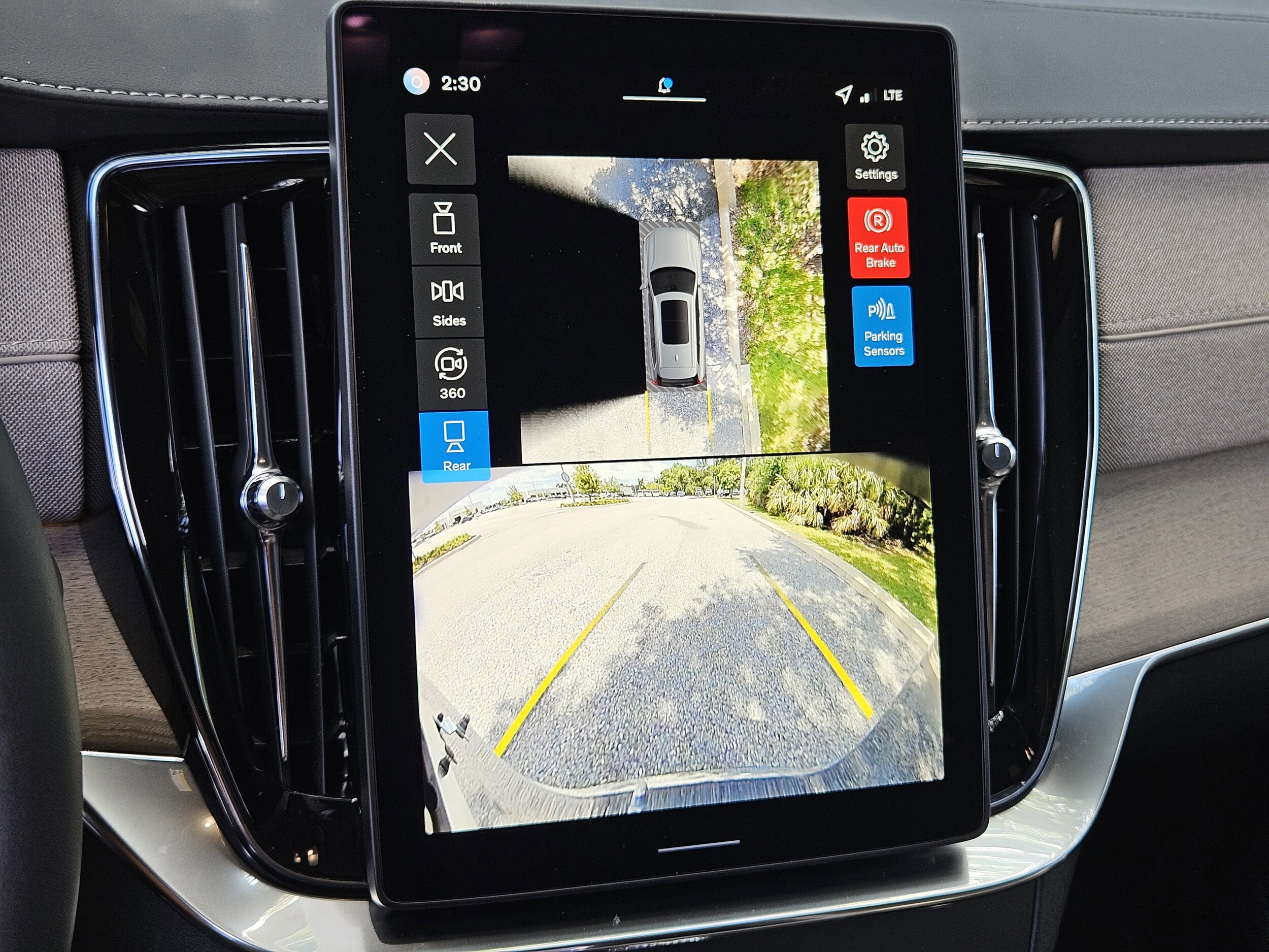 2026 Volvo XC90 Plus - Photo 28