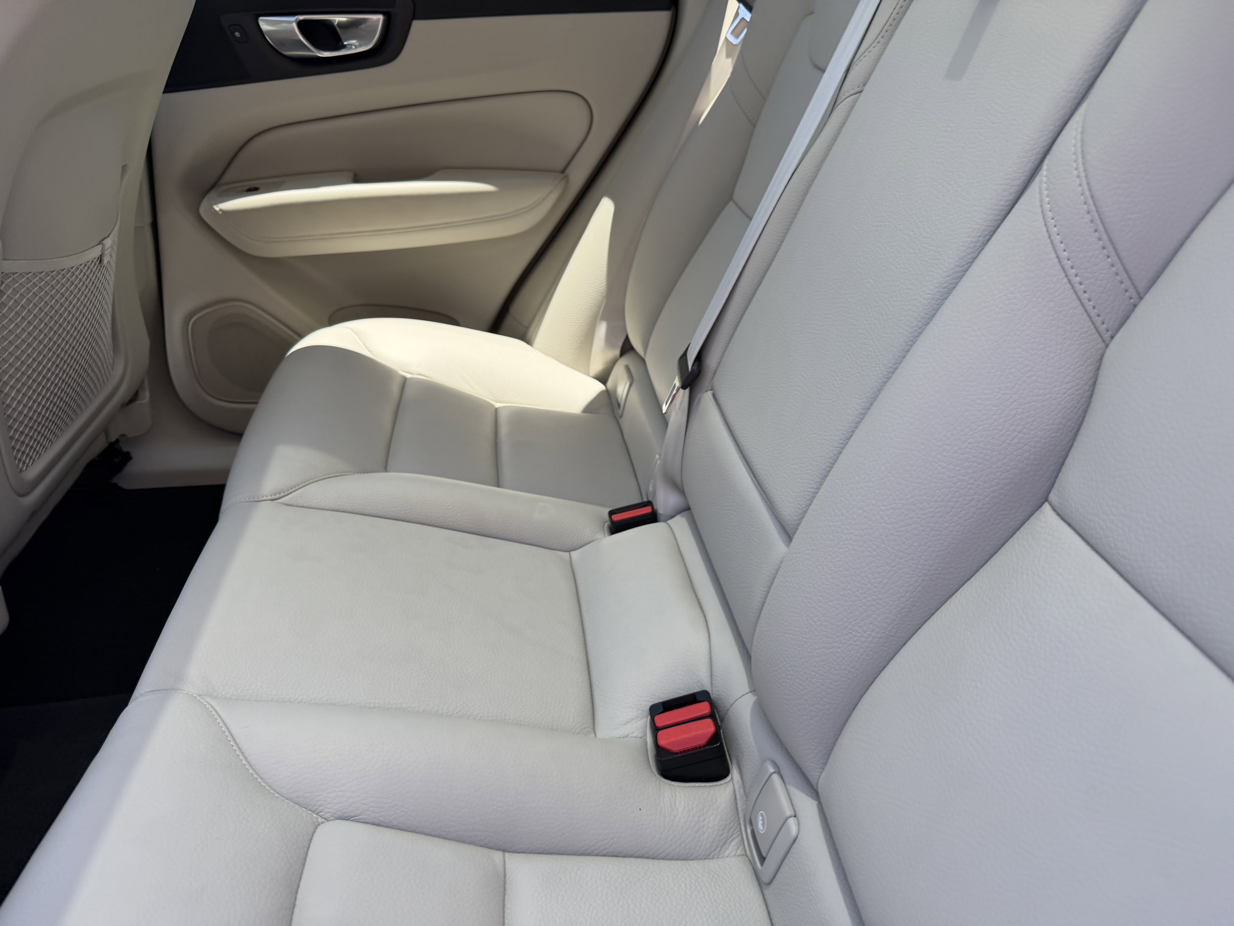 2023 Volvo XC60 Plus - Photo 17