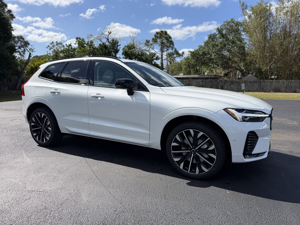 New 2026 Volvo XC60 B5 Ultra SUV
