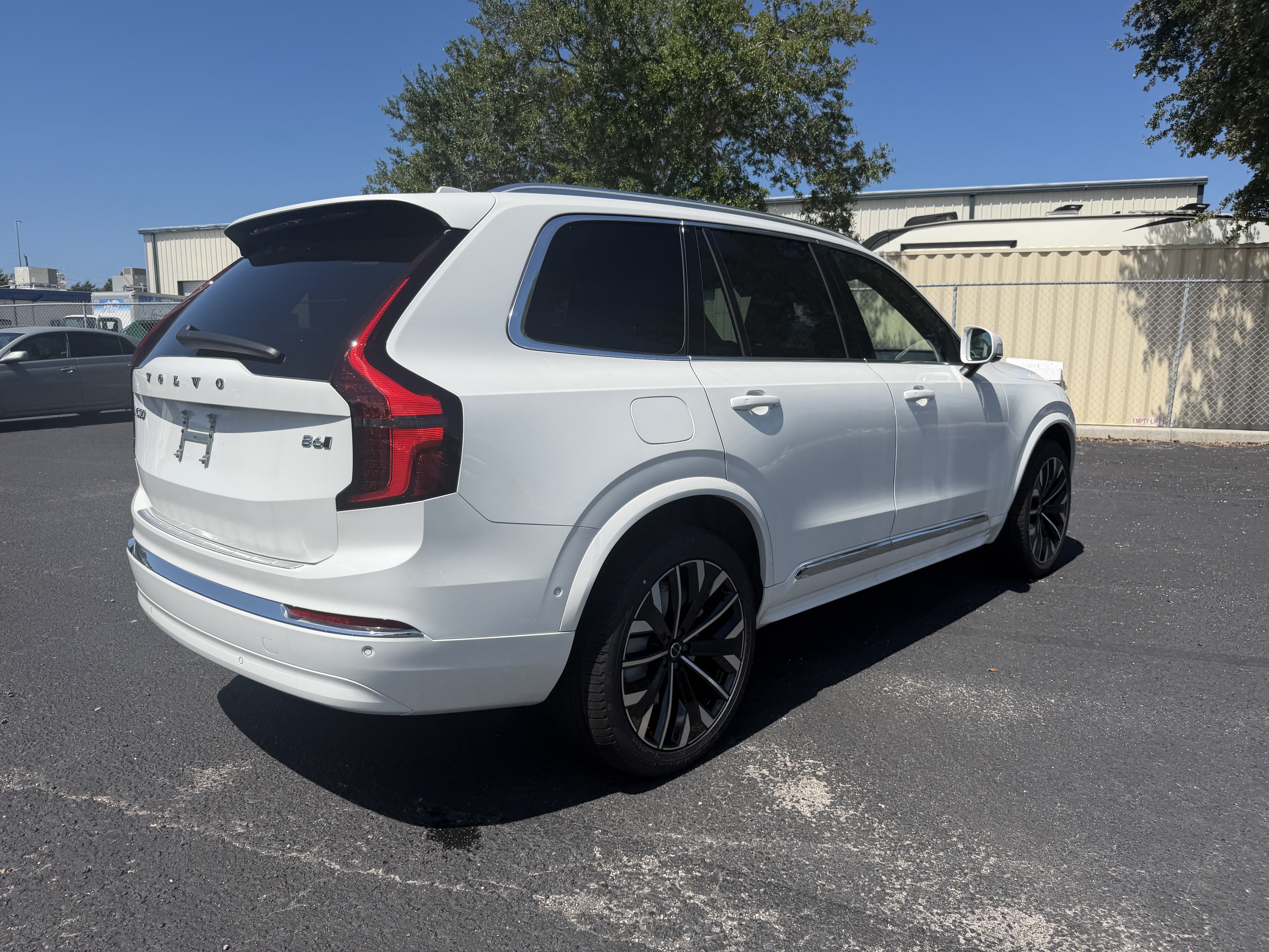 New 2026 Volvo XC90 B6 Plus 7-Seater SUV