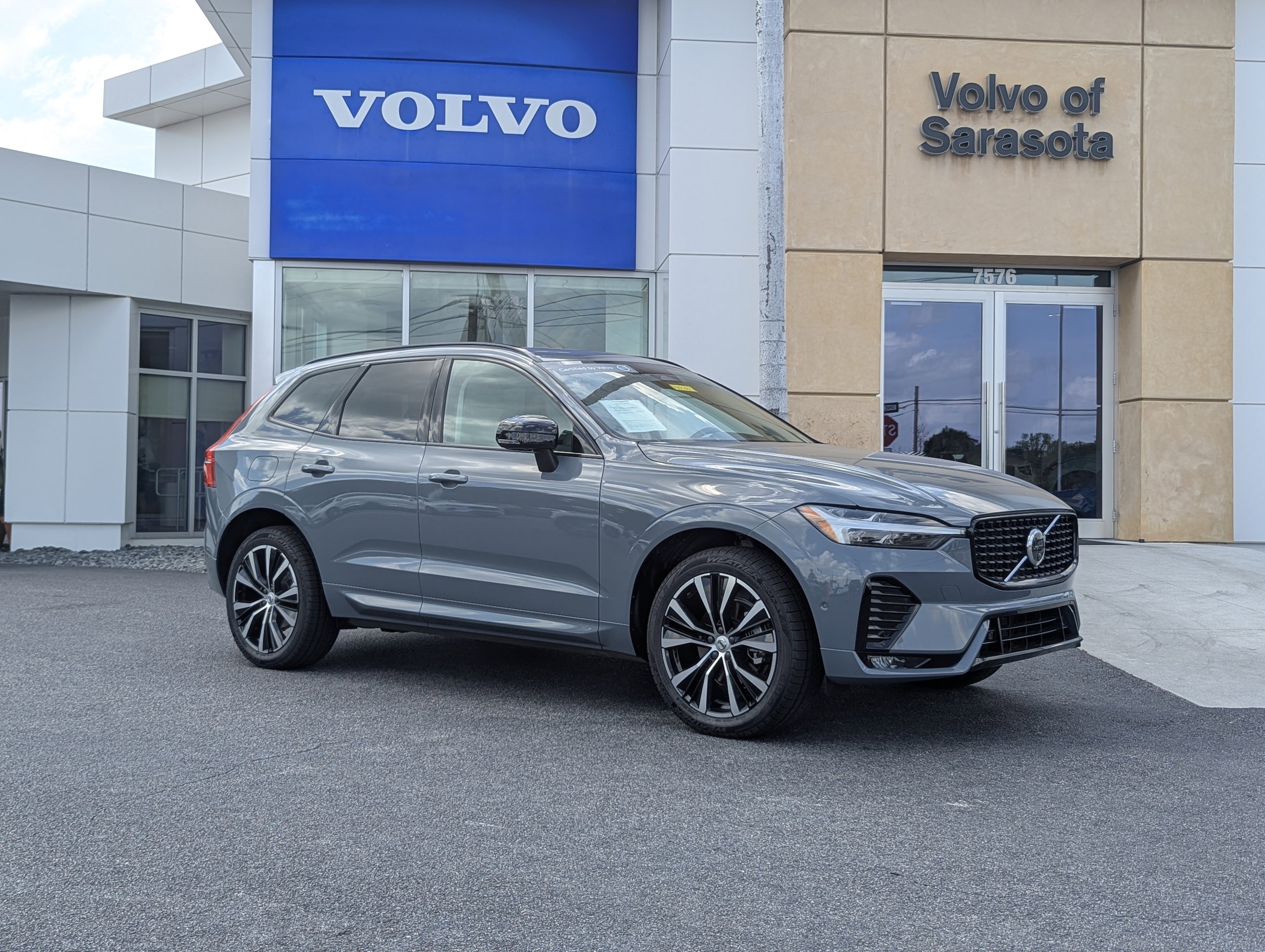 2024 Volvo XC60 Plus