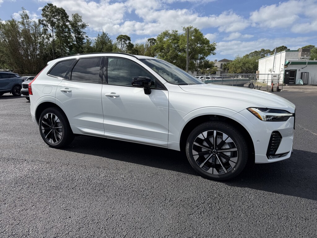 New 2026 Volvo XC60 B5 Plus SUV