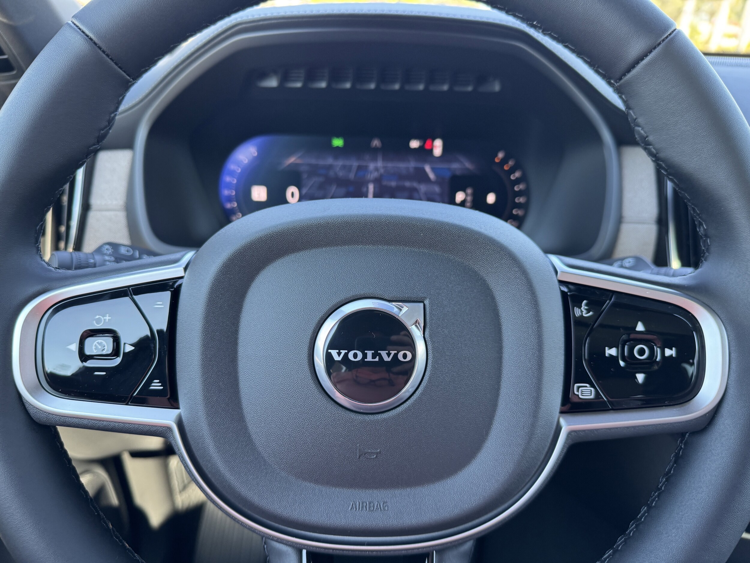2026 Volvo XC90 Plus - Photo 31