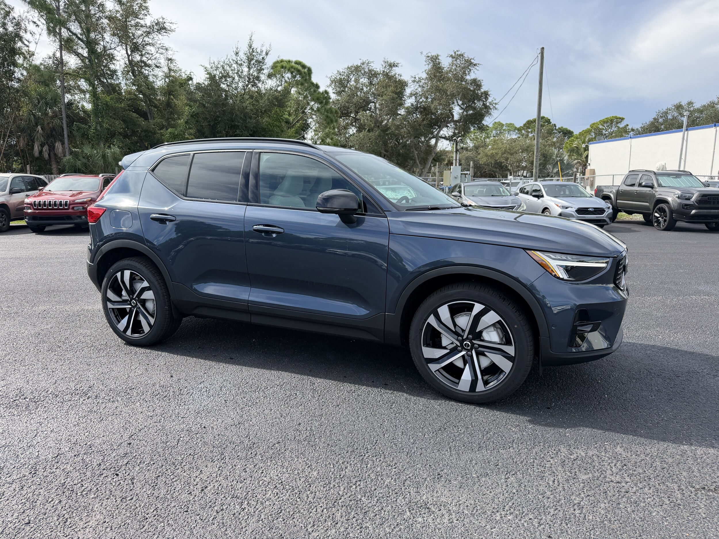 2026 Volvo XC40