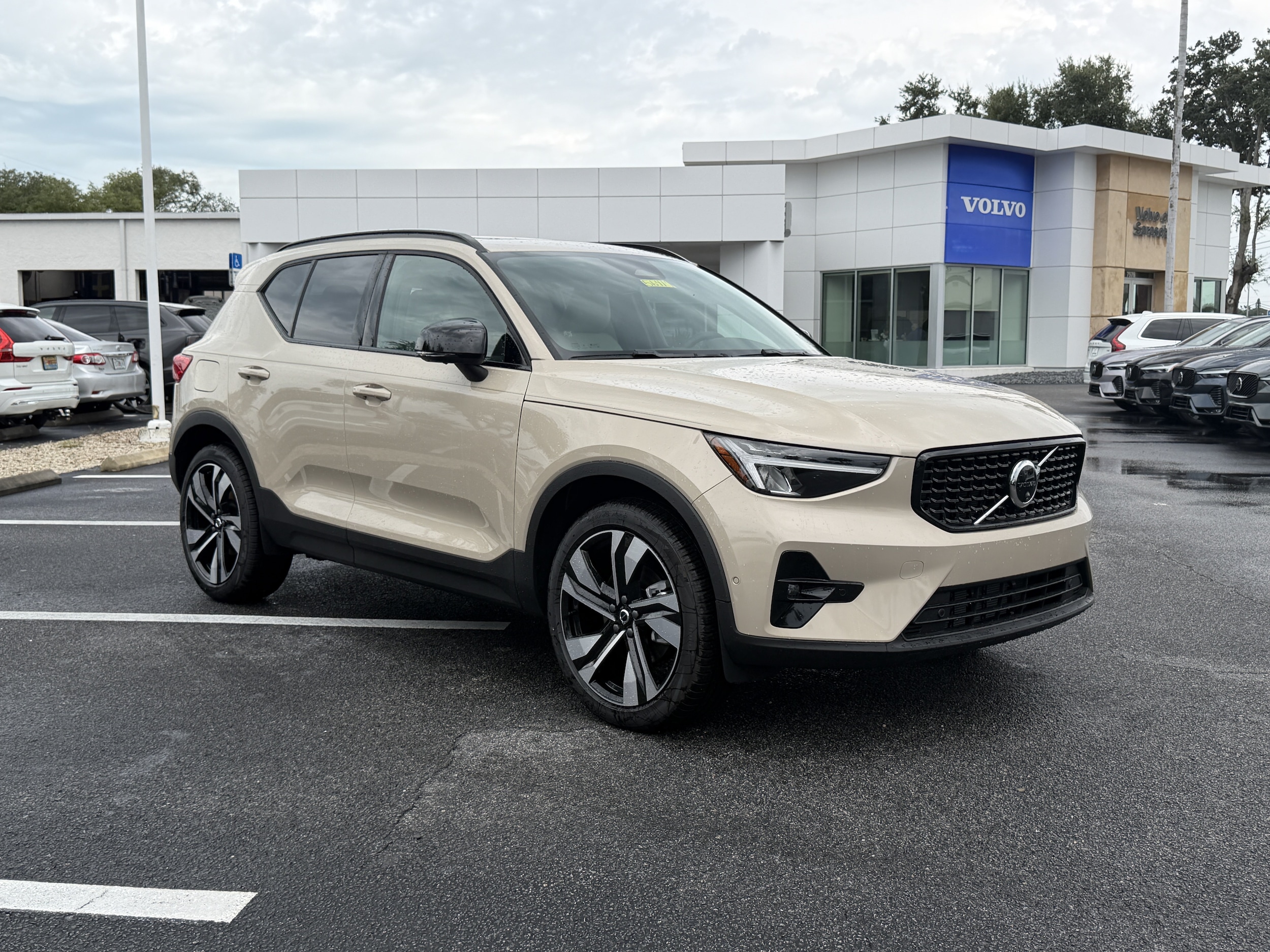 2026 Volvo XC40