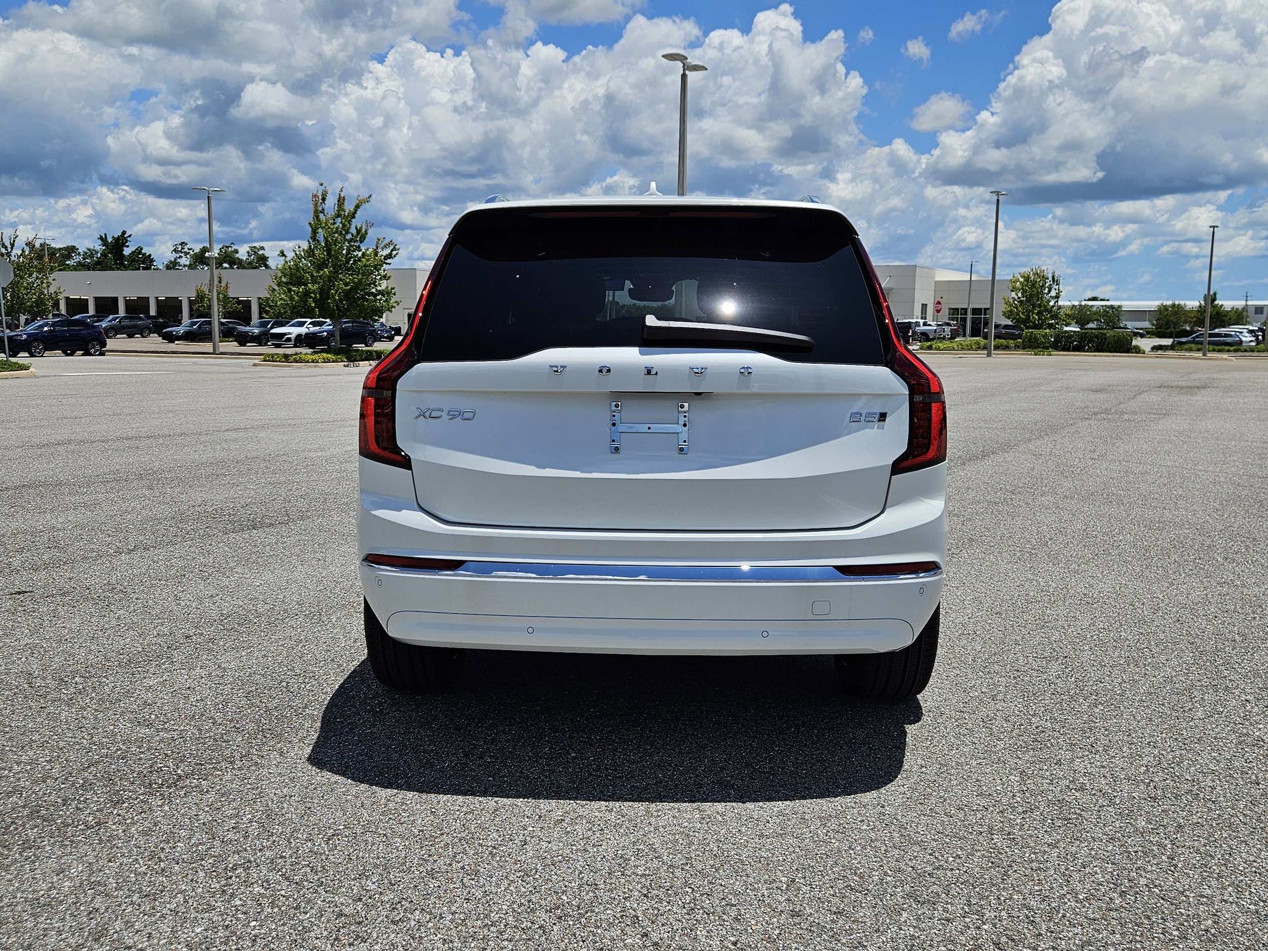 2026 Volvo XC90 Plus - Photo 6