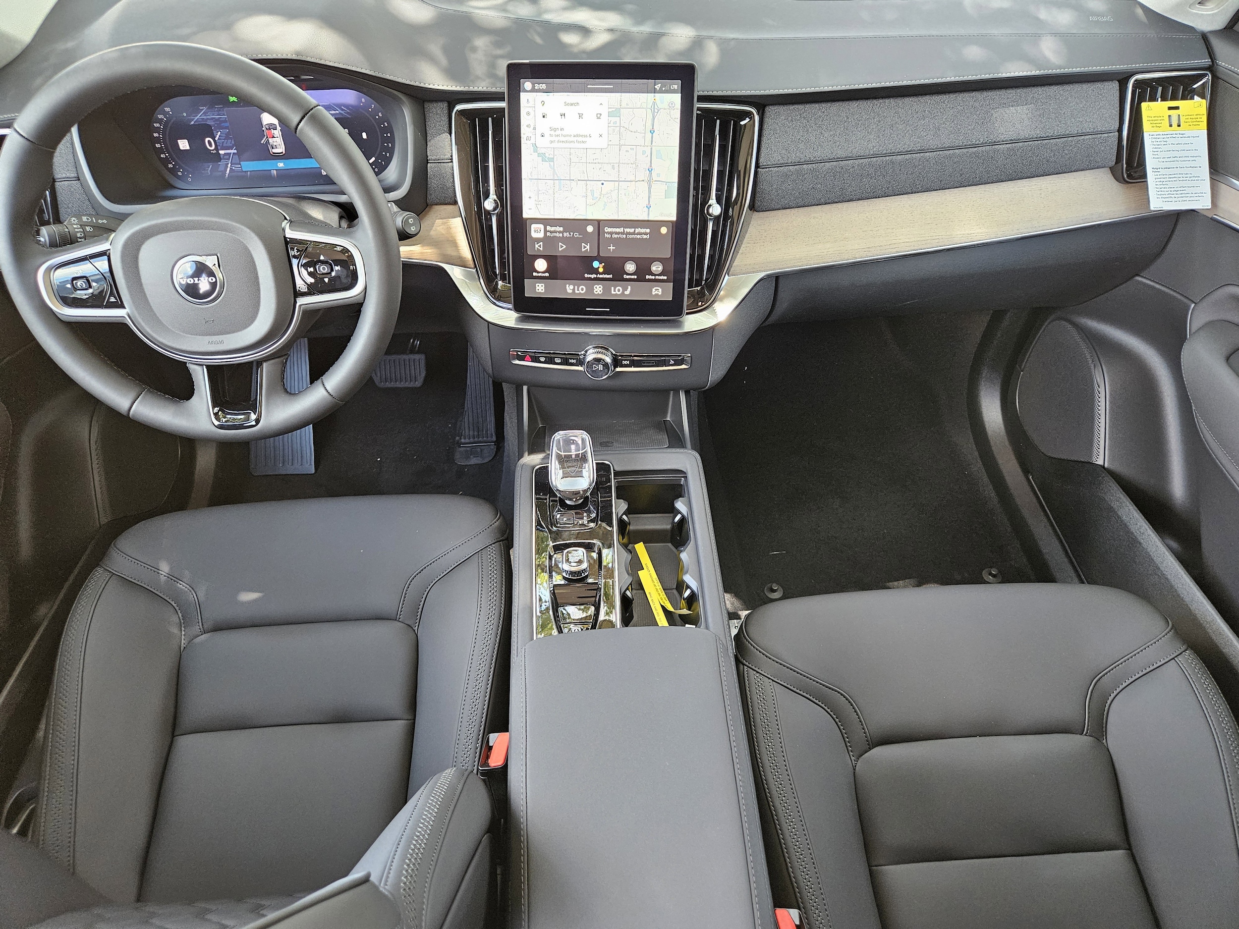 2026 Volvo XC90 Plus - Photo 16